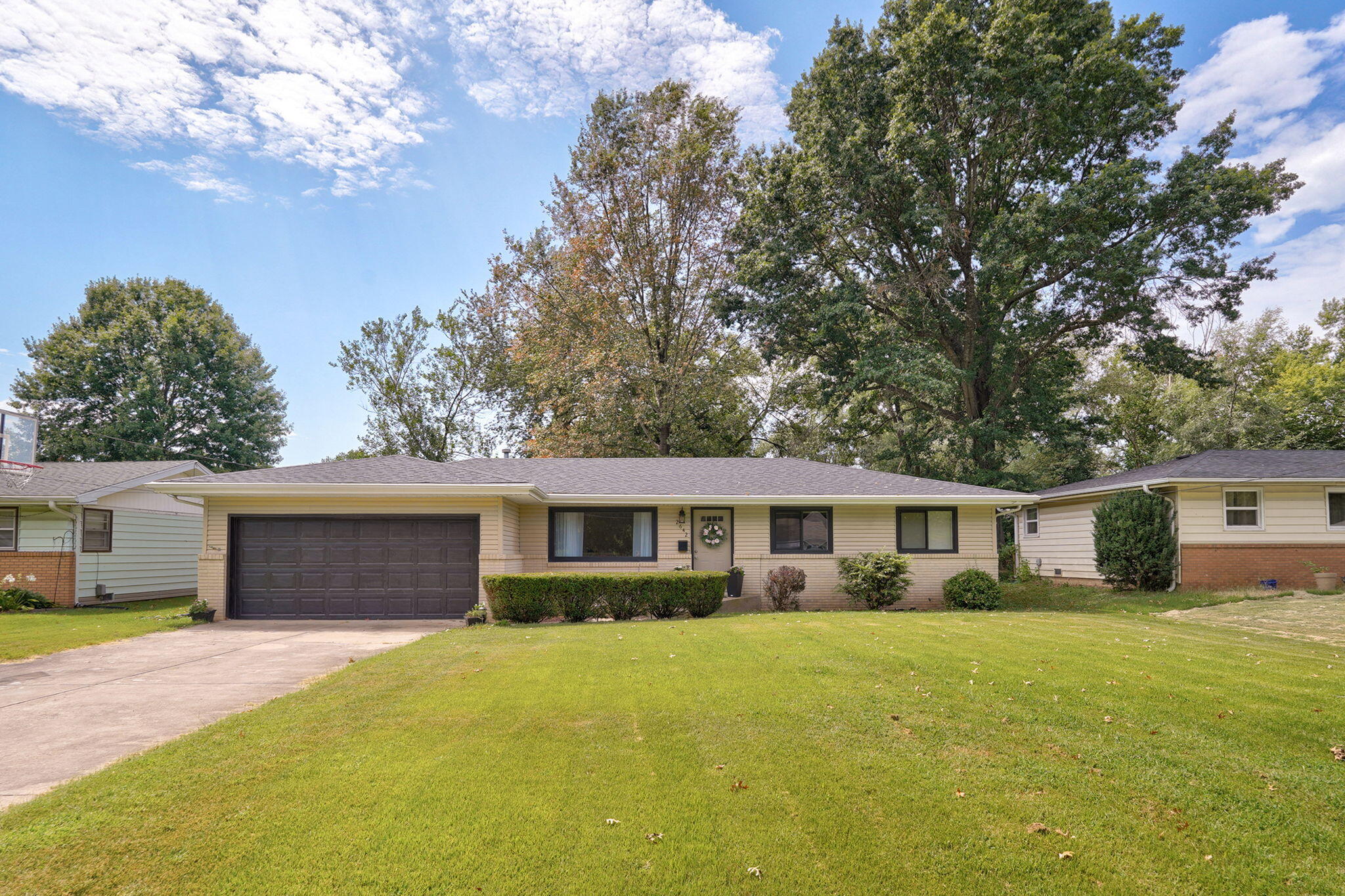 2642 E Lombard 1