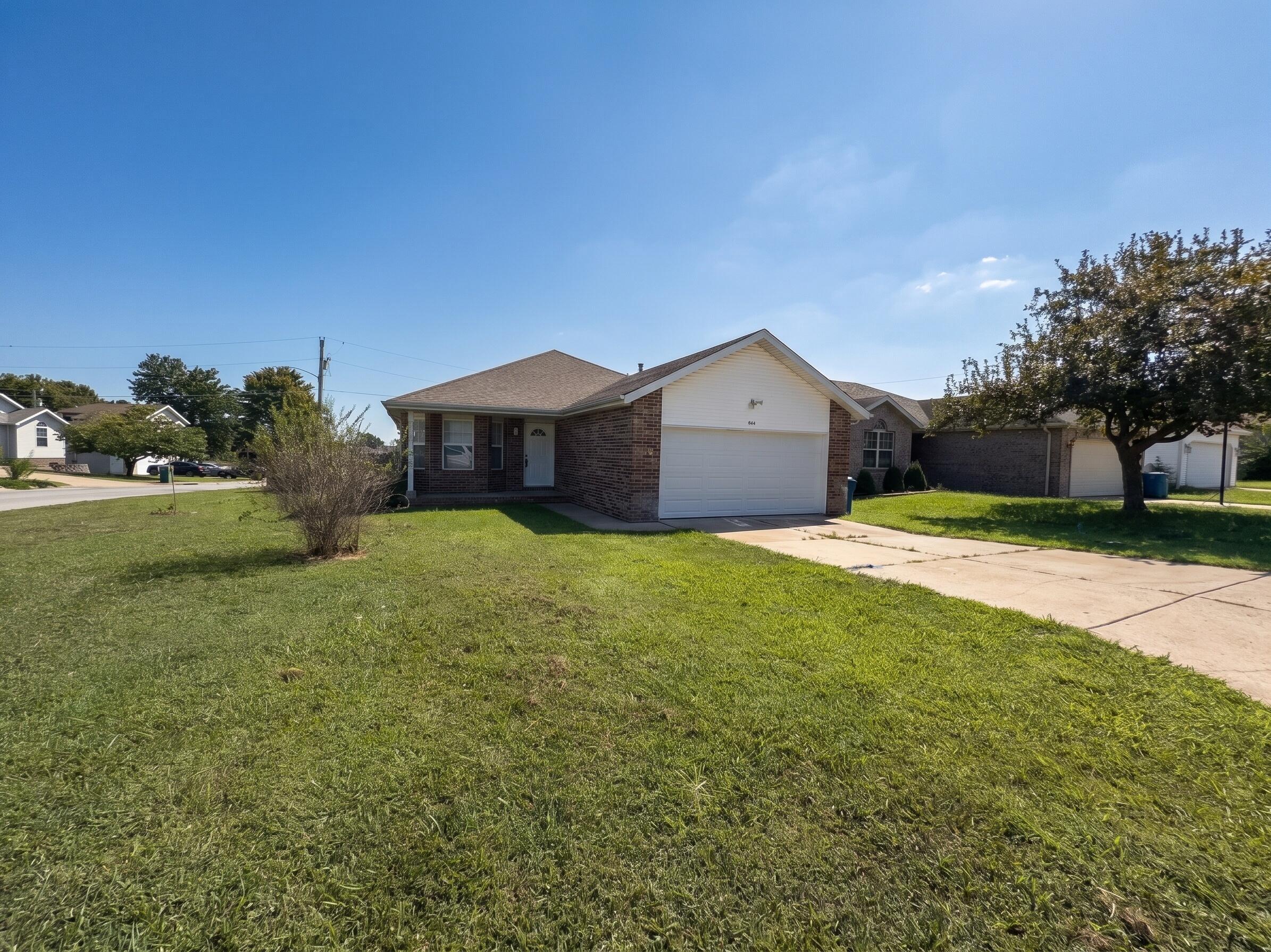 864 S Hickory 1