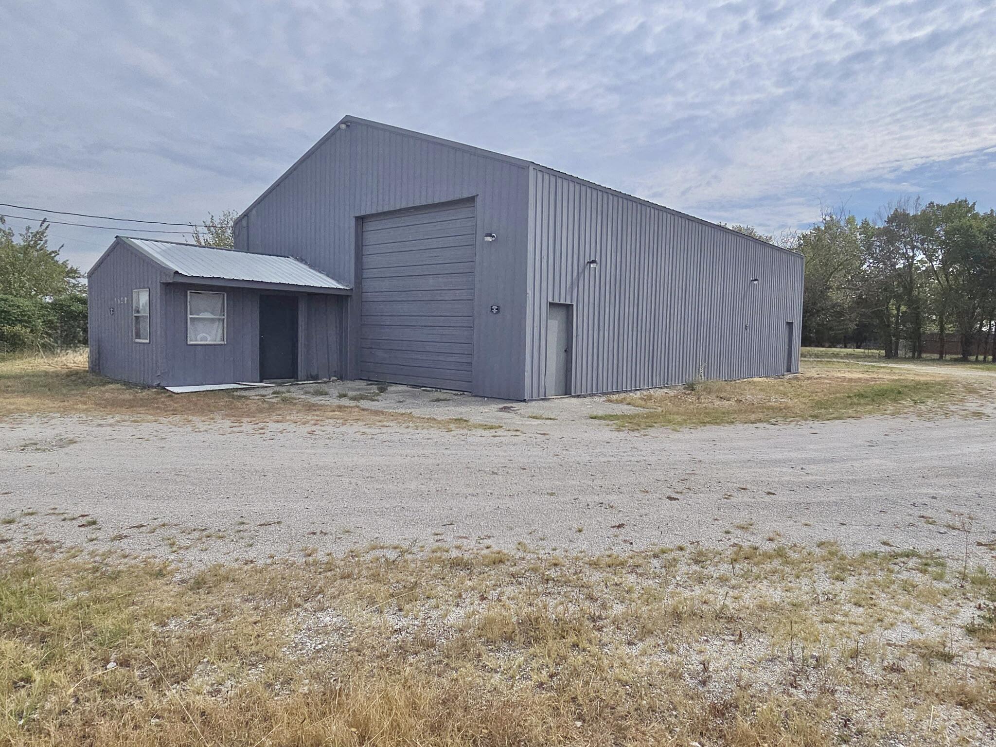 9741 Gateway 1