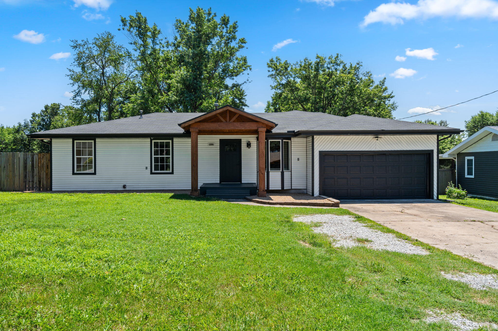 2324 E Huntington 1