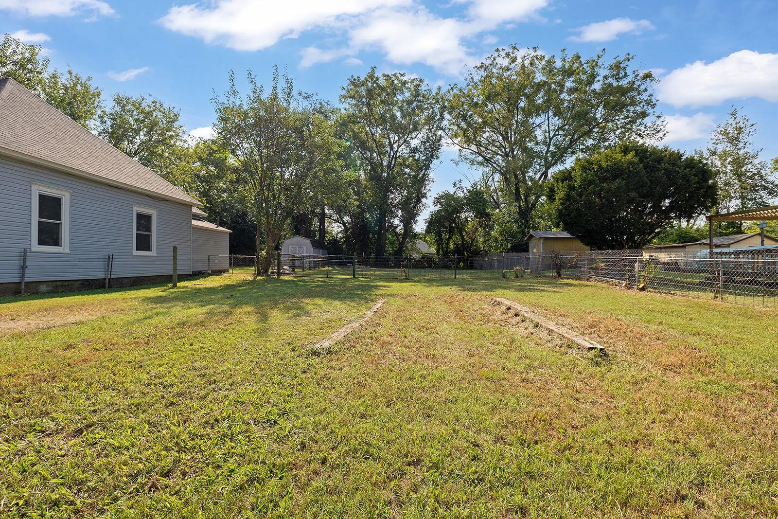 1223 N Forest 1