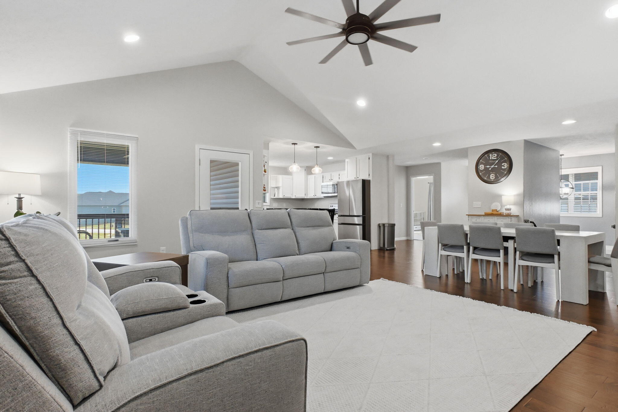 2325 S Mesa 1