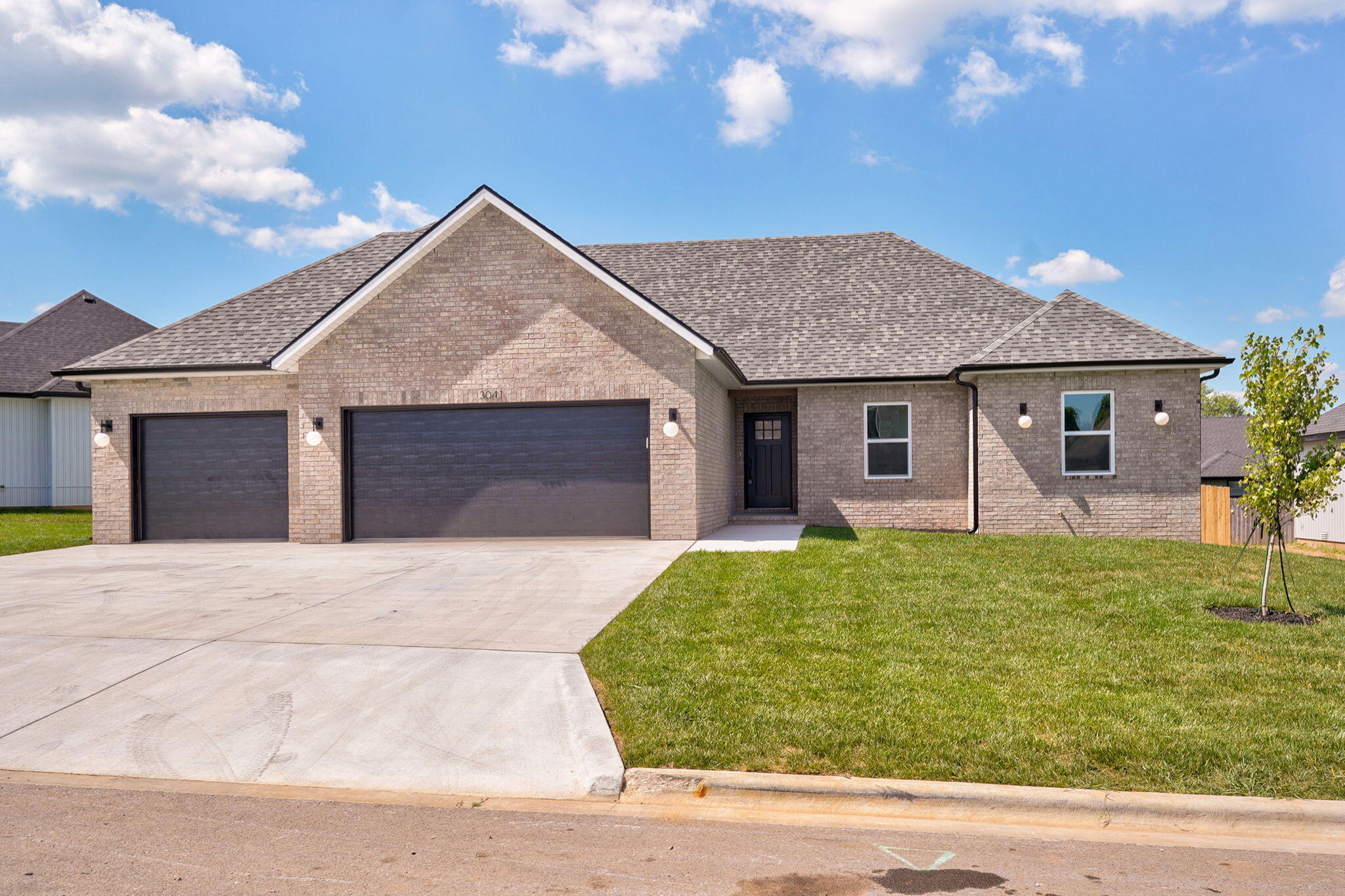 3041 E Heritage 1