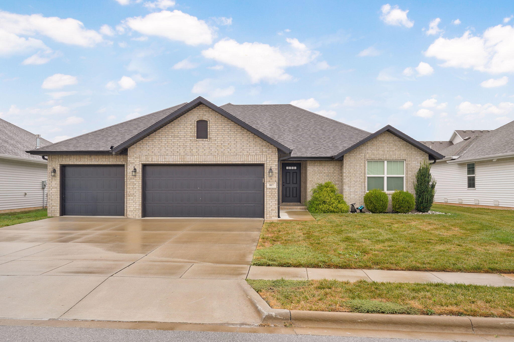 817 S Ridgemont 1