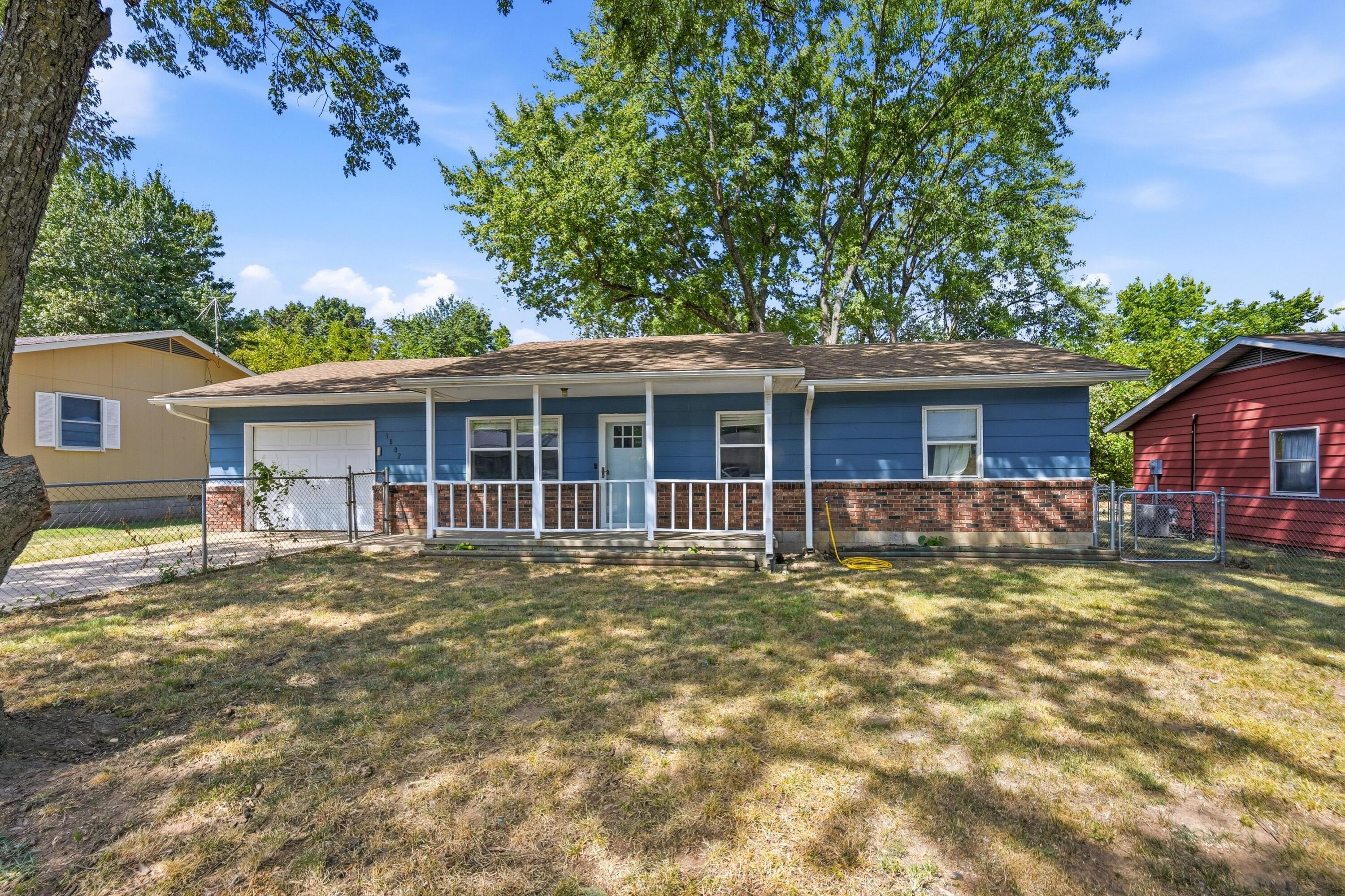 1802 S Garland Douglas 1