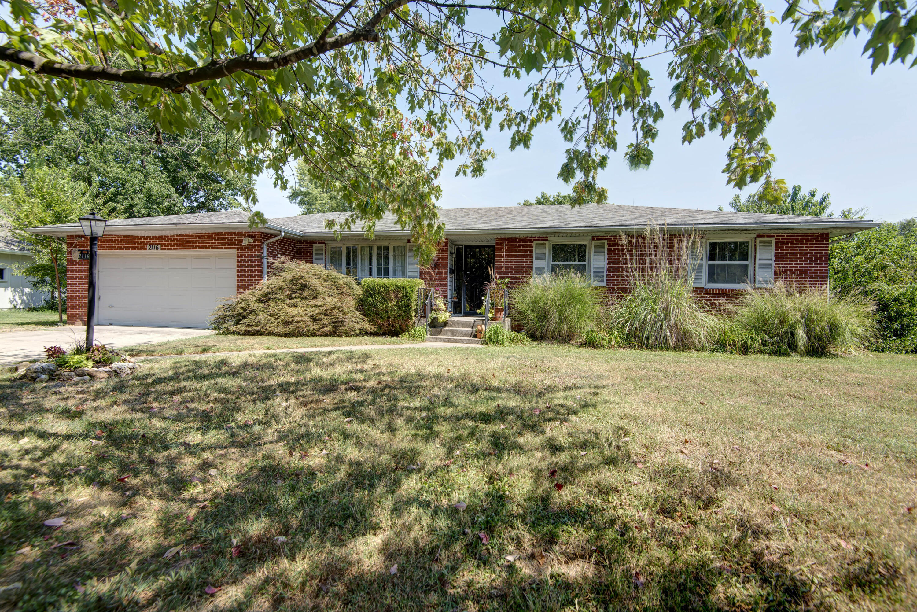 2116 S Linden 1
