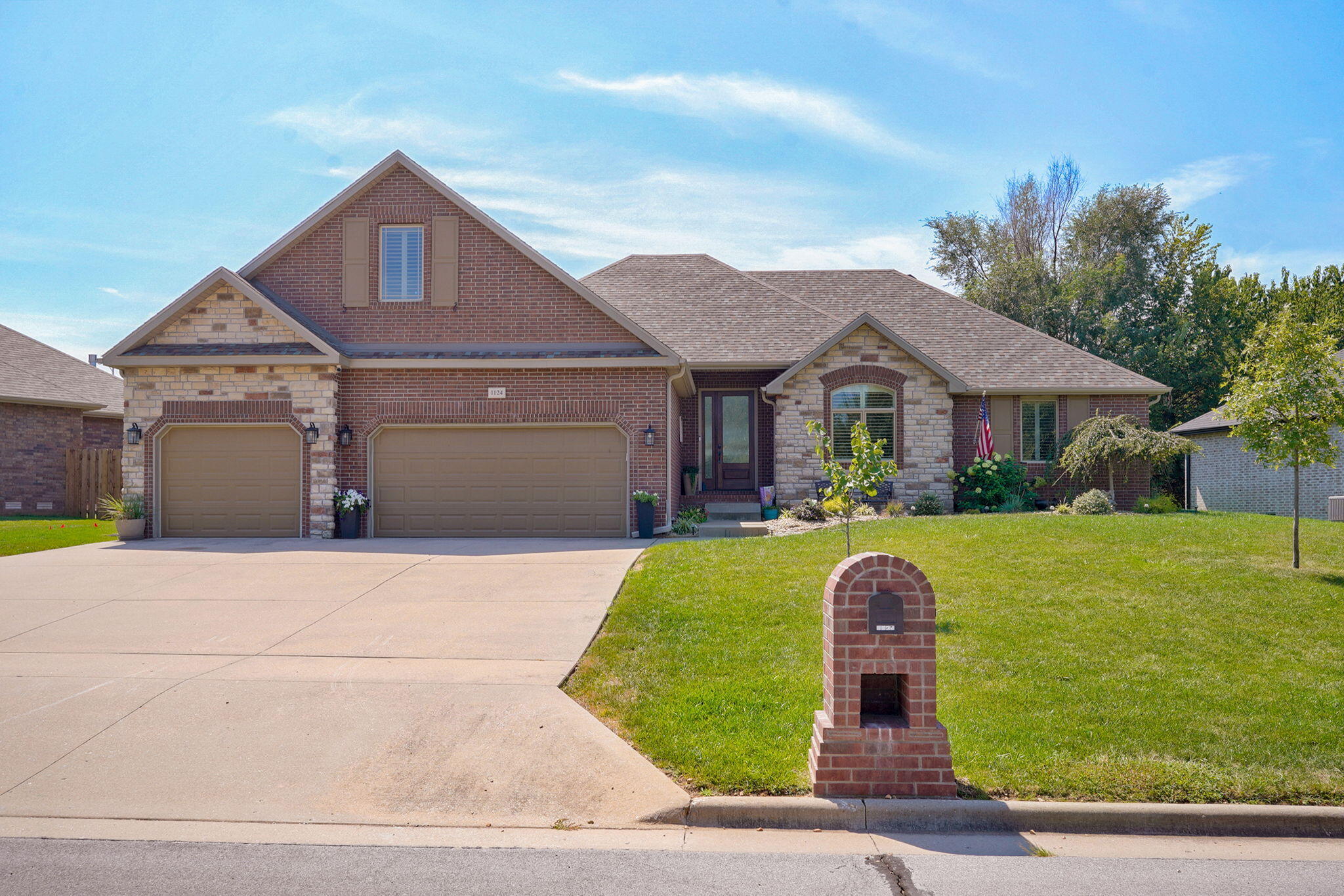 1124 E Headley 1