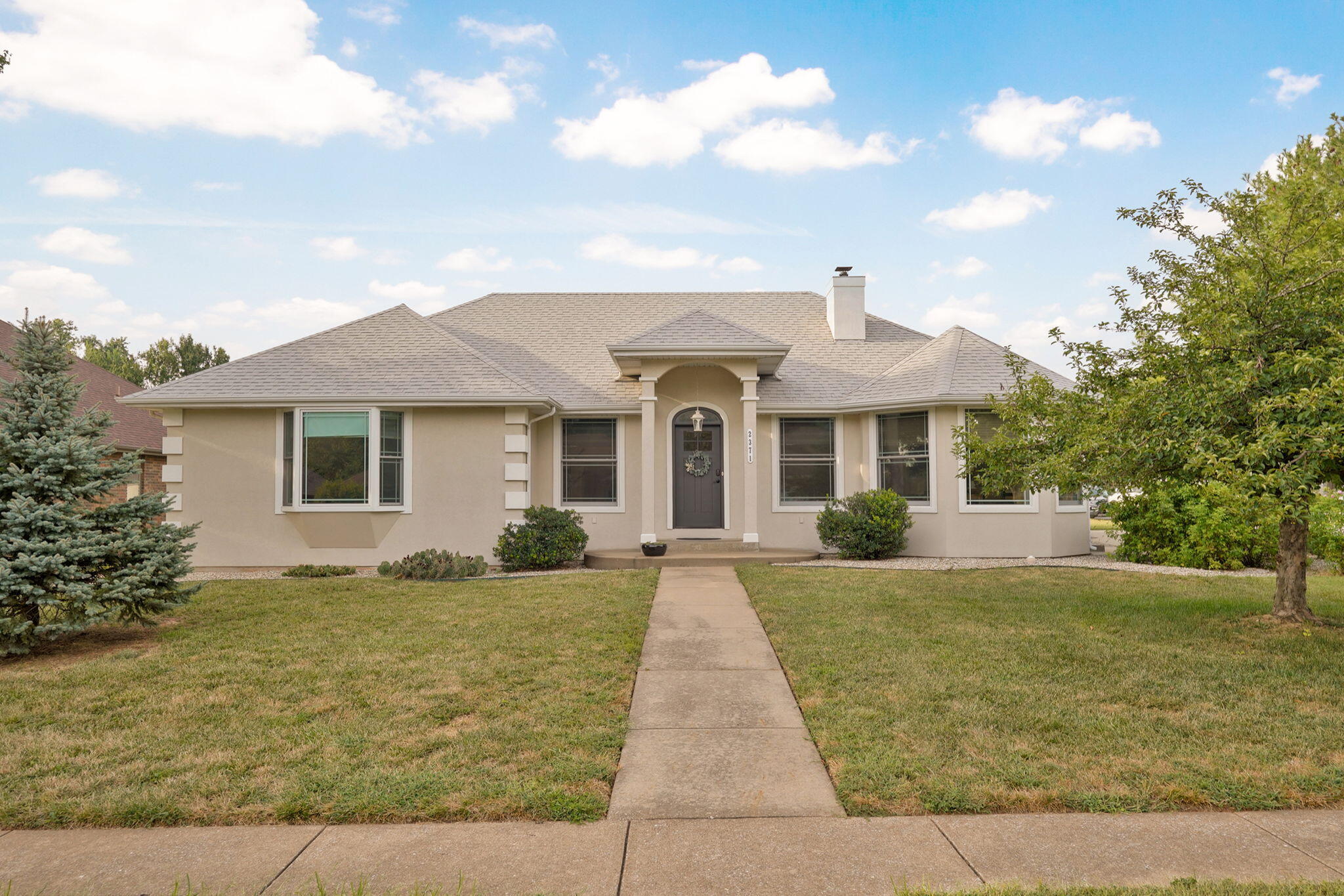 2371 W Allen 1