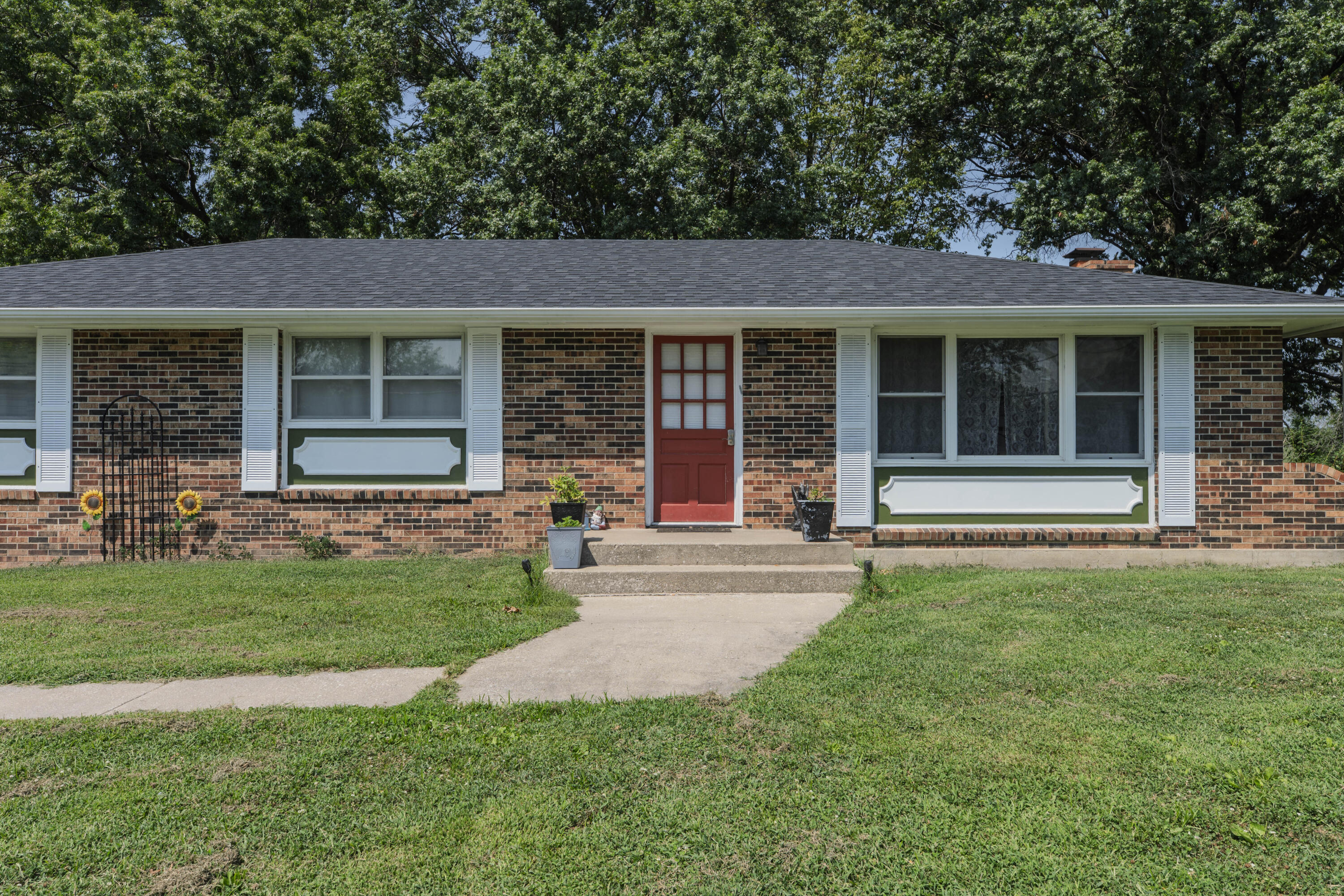 3311 Lake Trenton 1