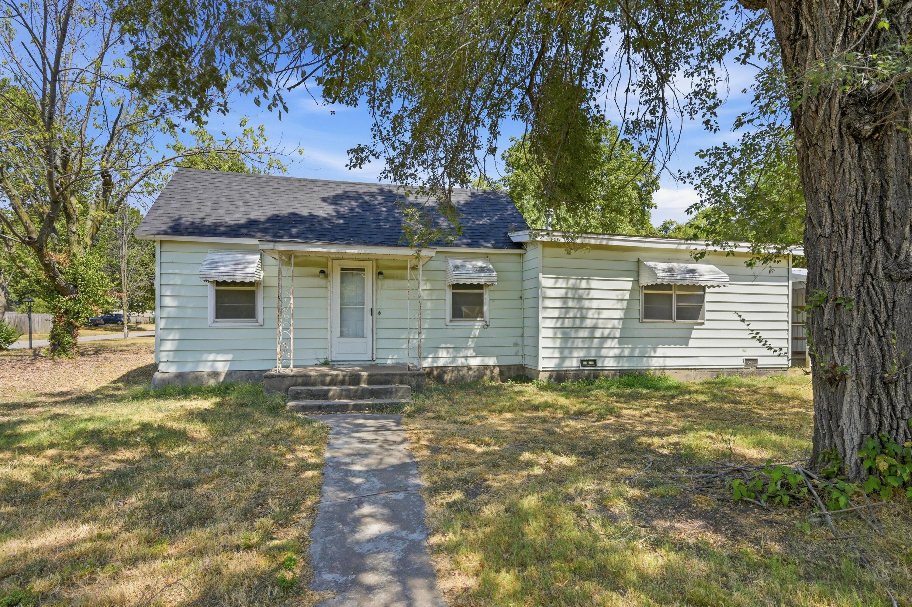 1229 S Monroe 1