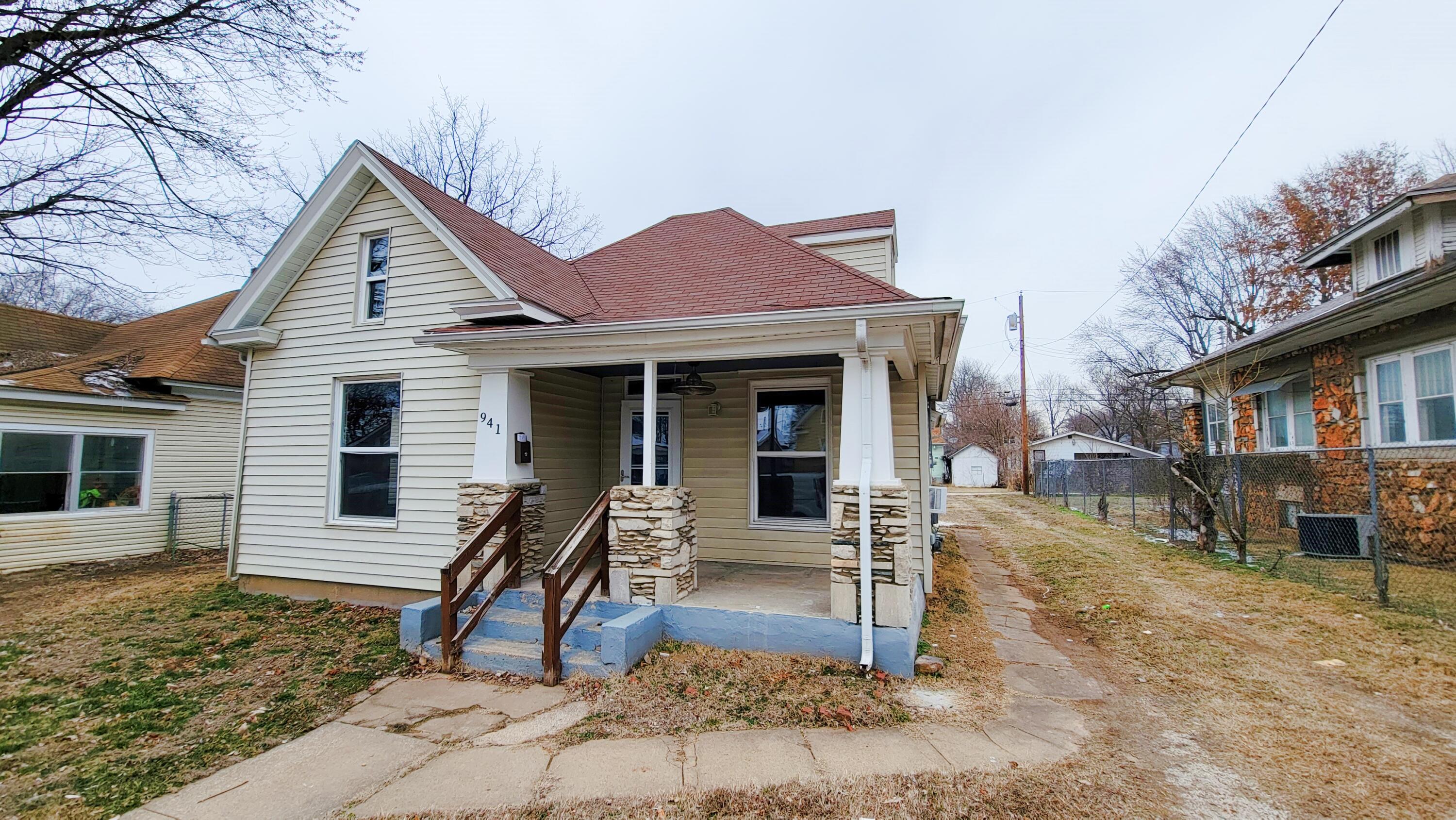 941 W Brower 1