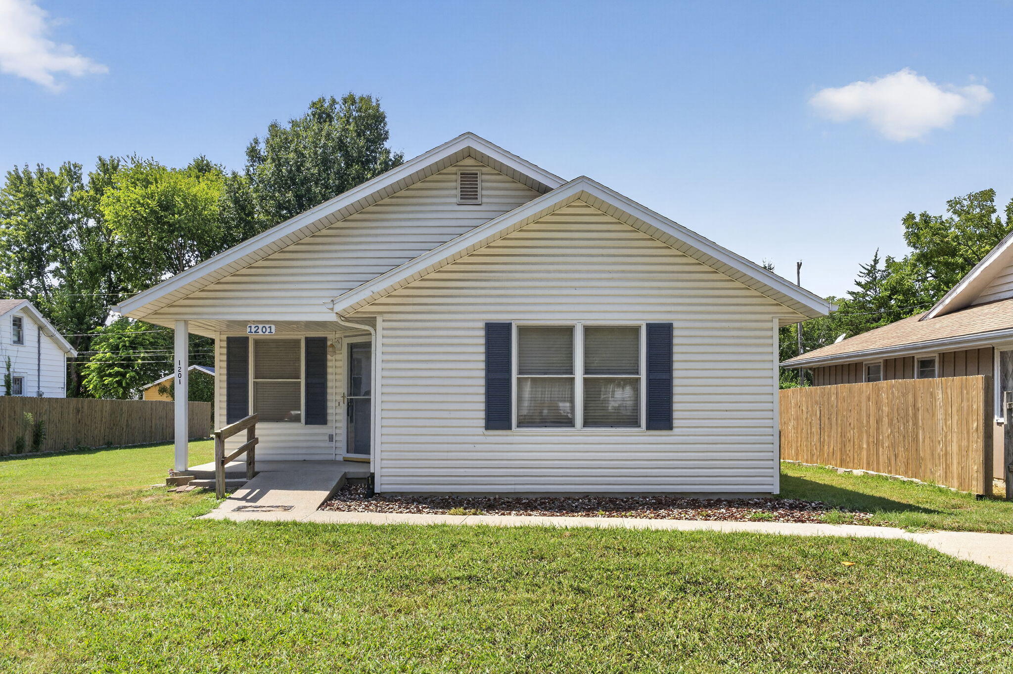 1201 S Florence 1