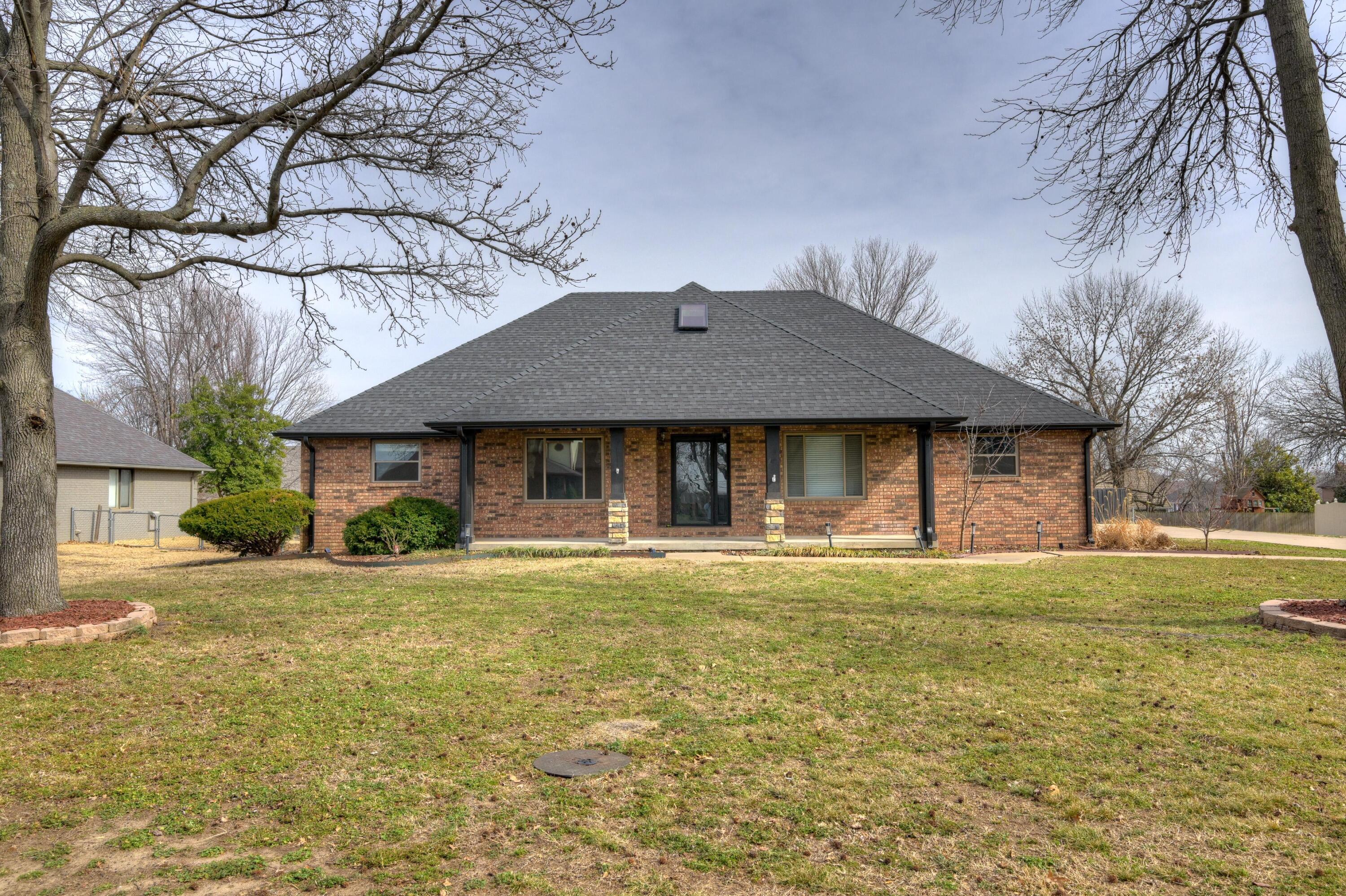 3315 S Park 1