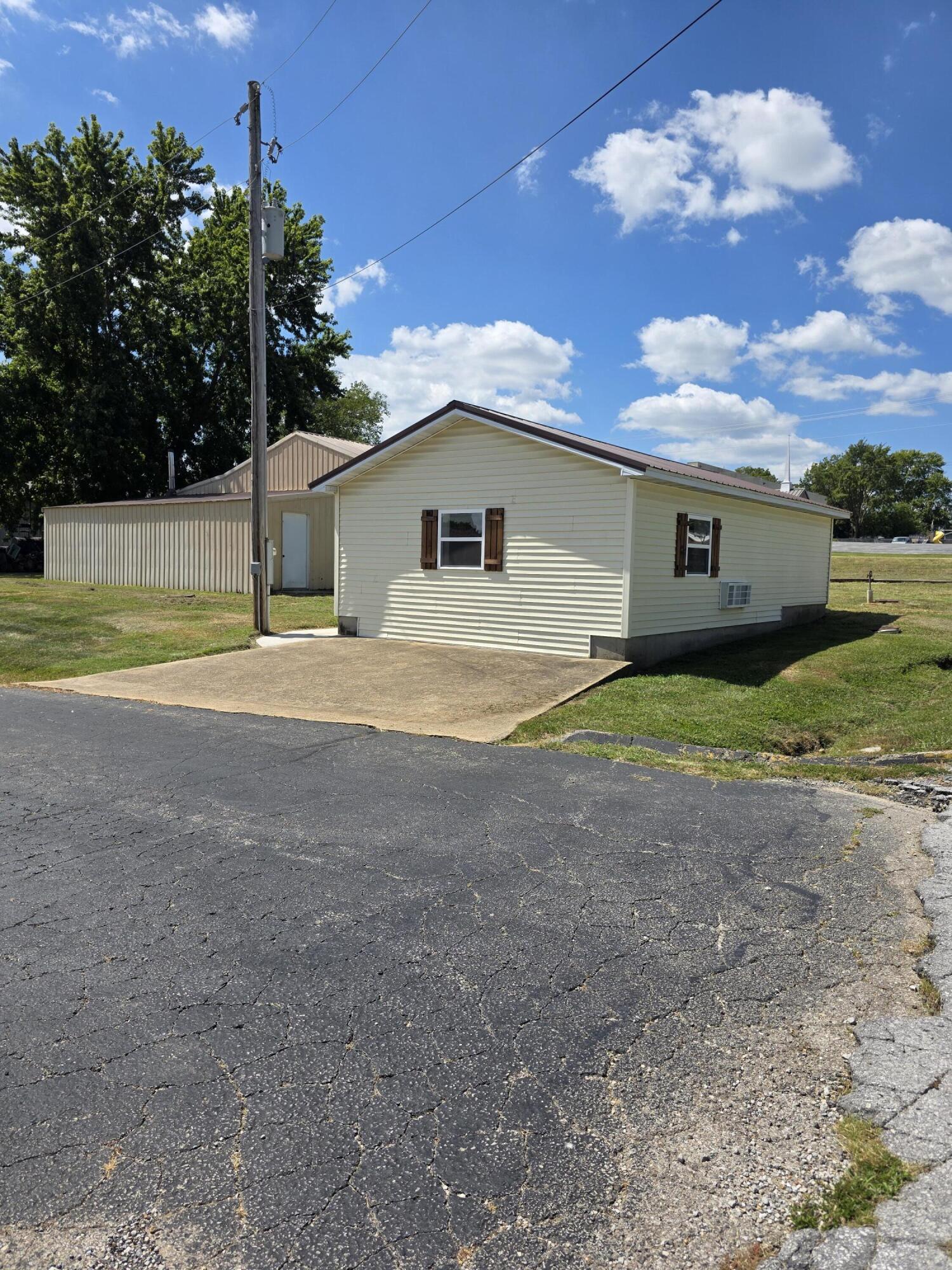 204 N Madison 1