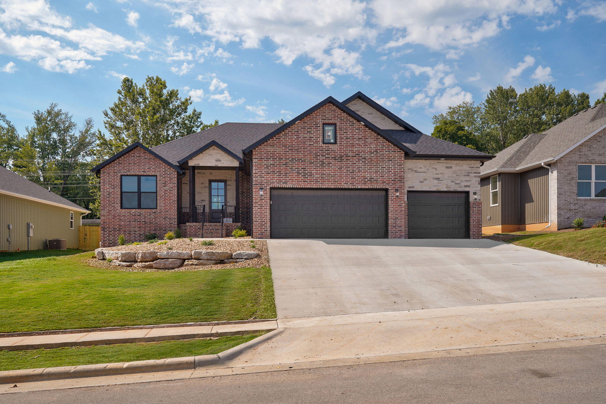 2938 W Marty 1