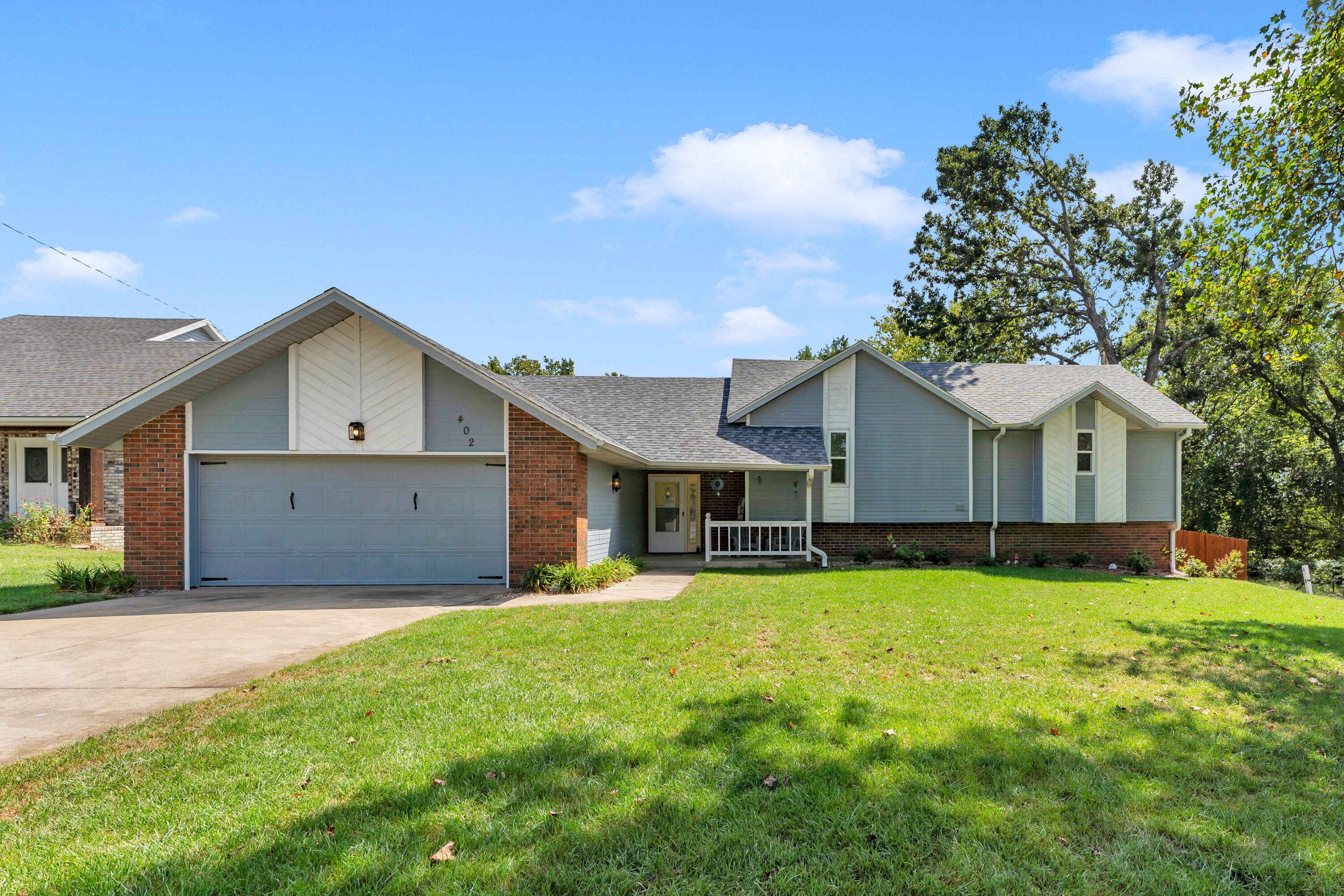 402 N Hightower 1