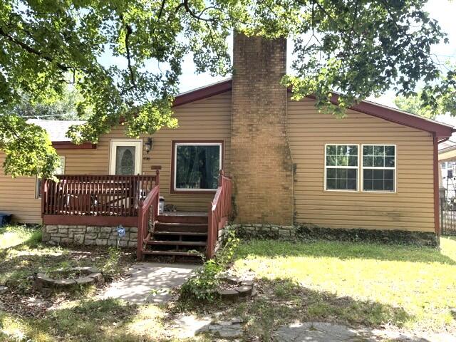 126 E Pleasant 1