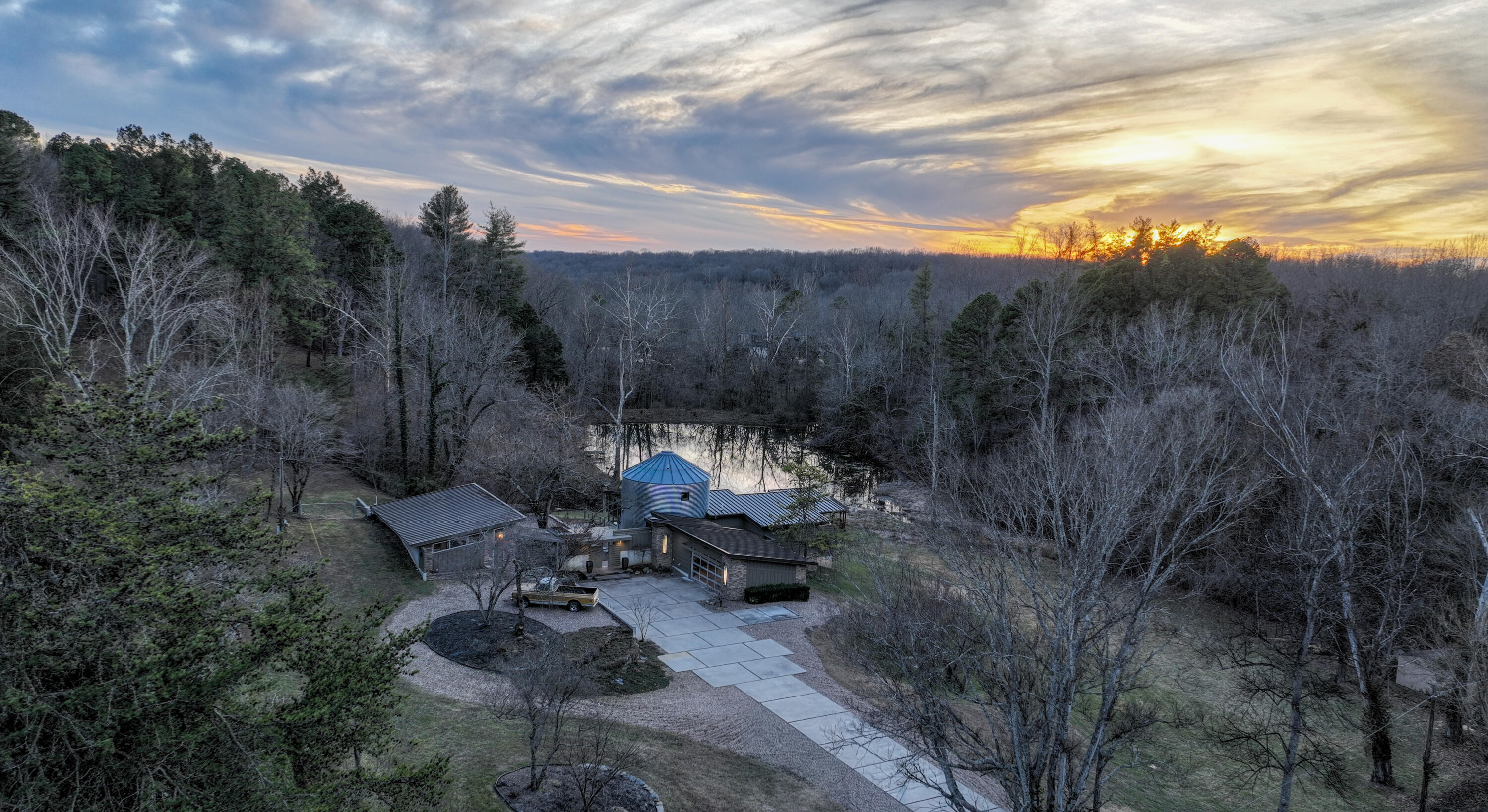 7058 E Farm Road 132 1