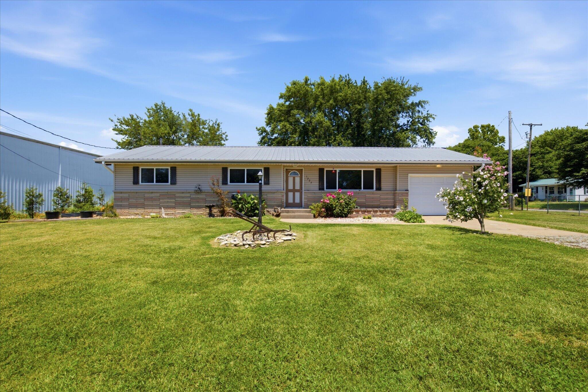 1225 E Church 1