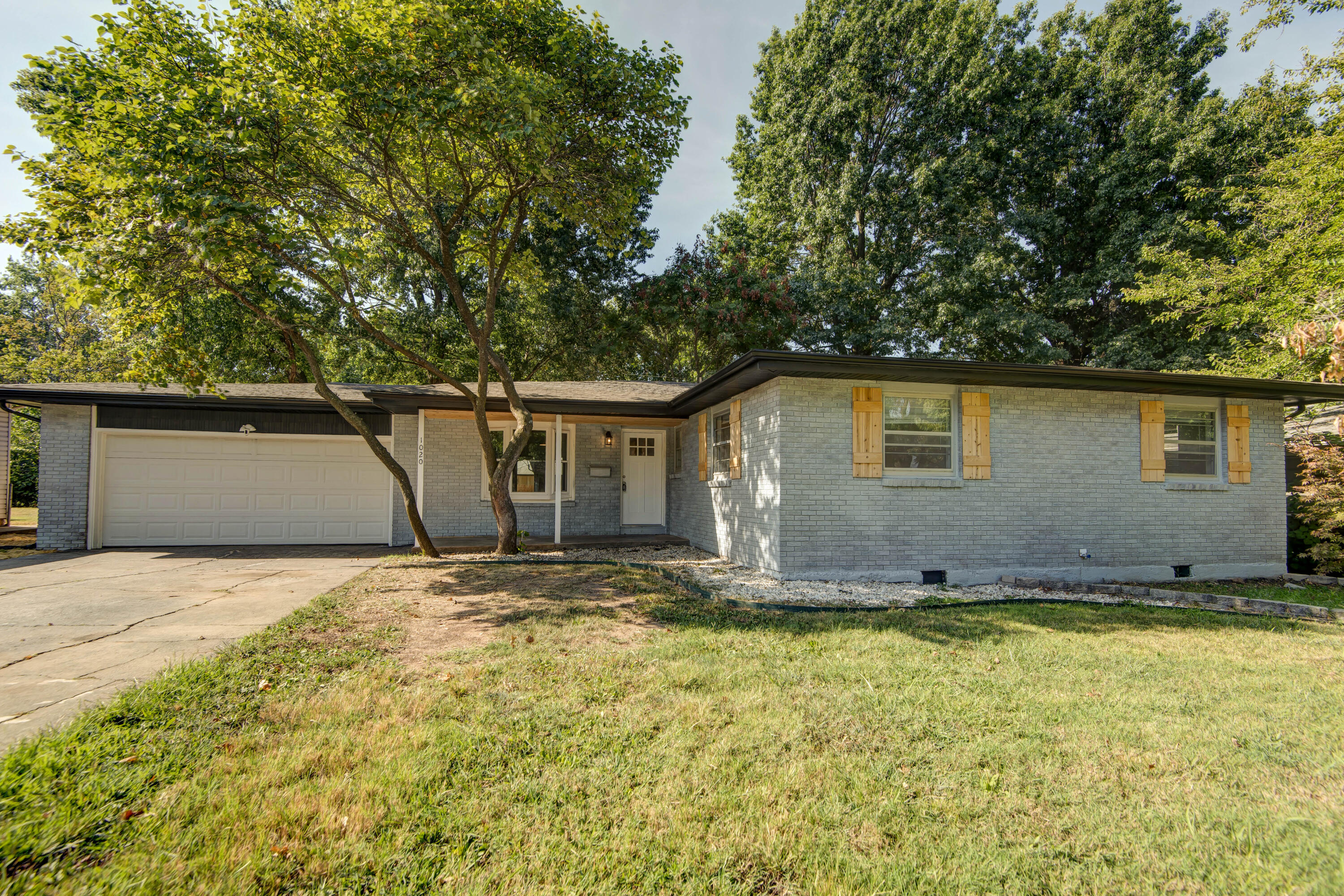 1020 E Edgewood 1