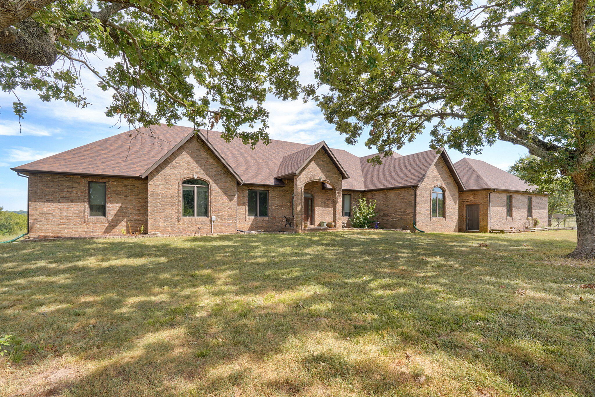9215 W Farm Road 94 1