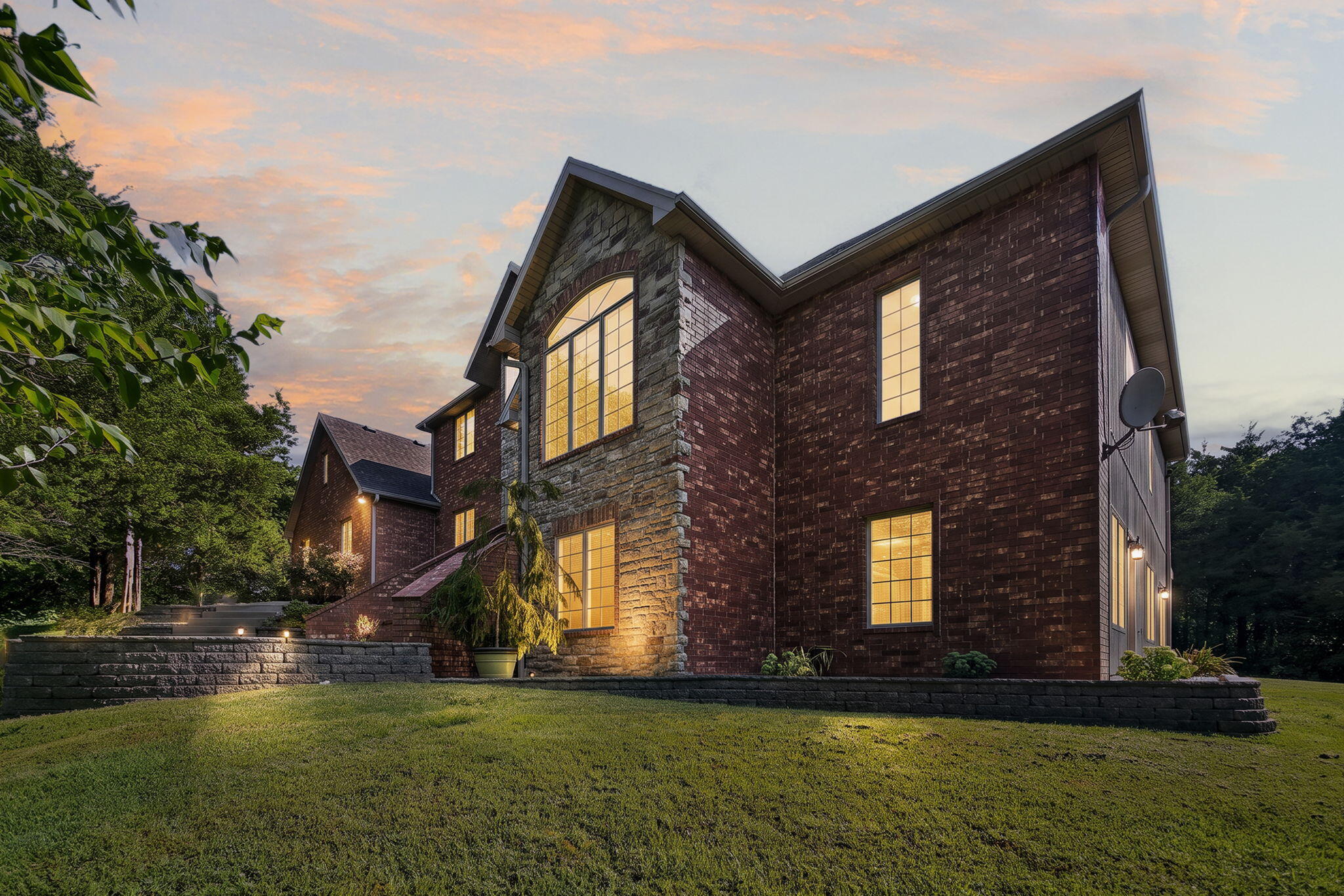 330 River Rock
