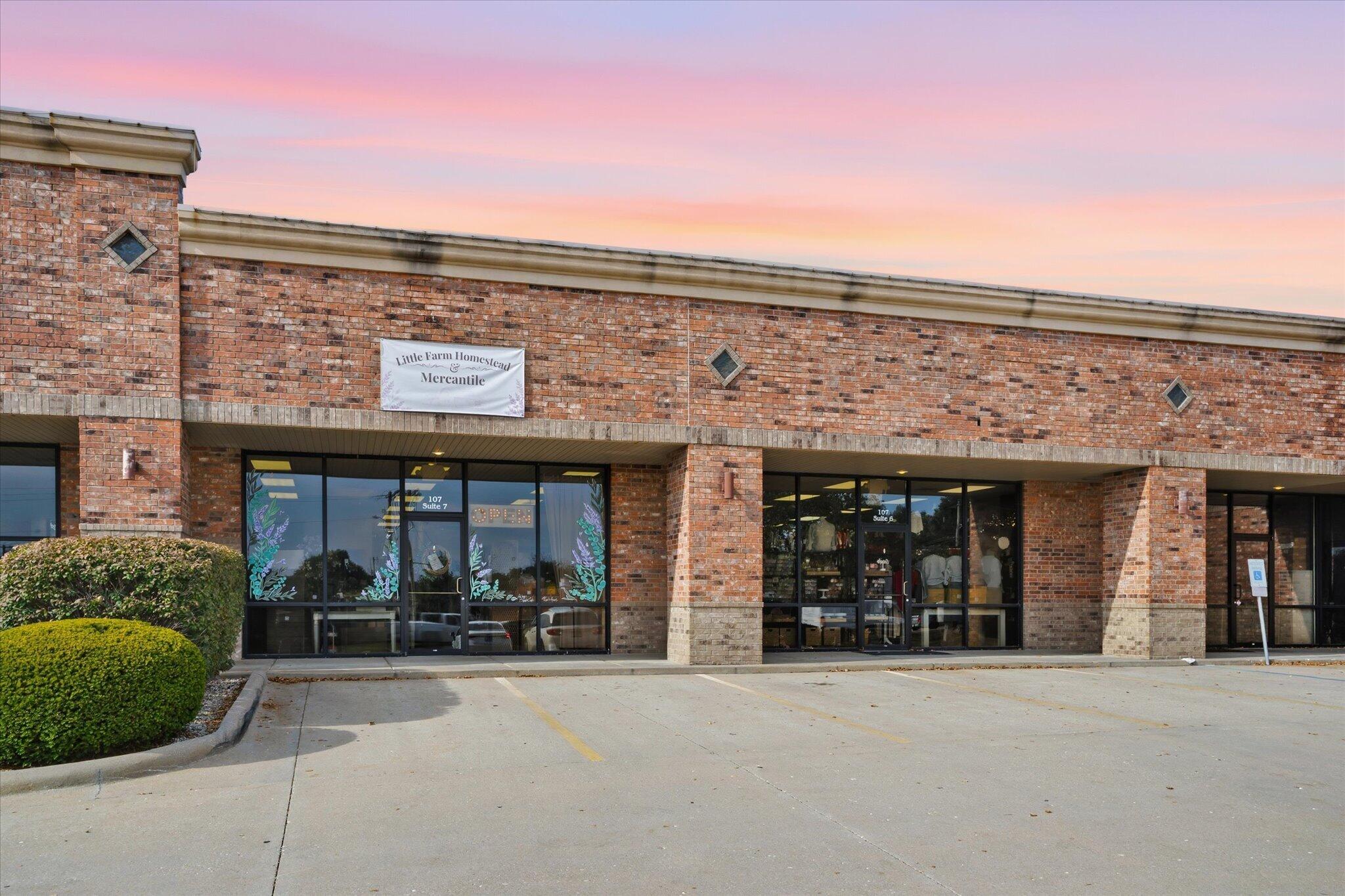 107 W Aldersgate #6 1