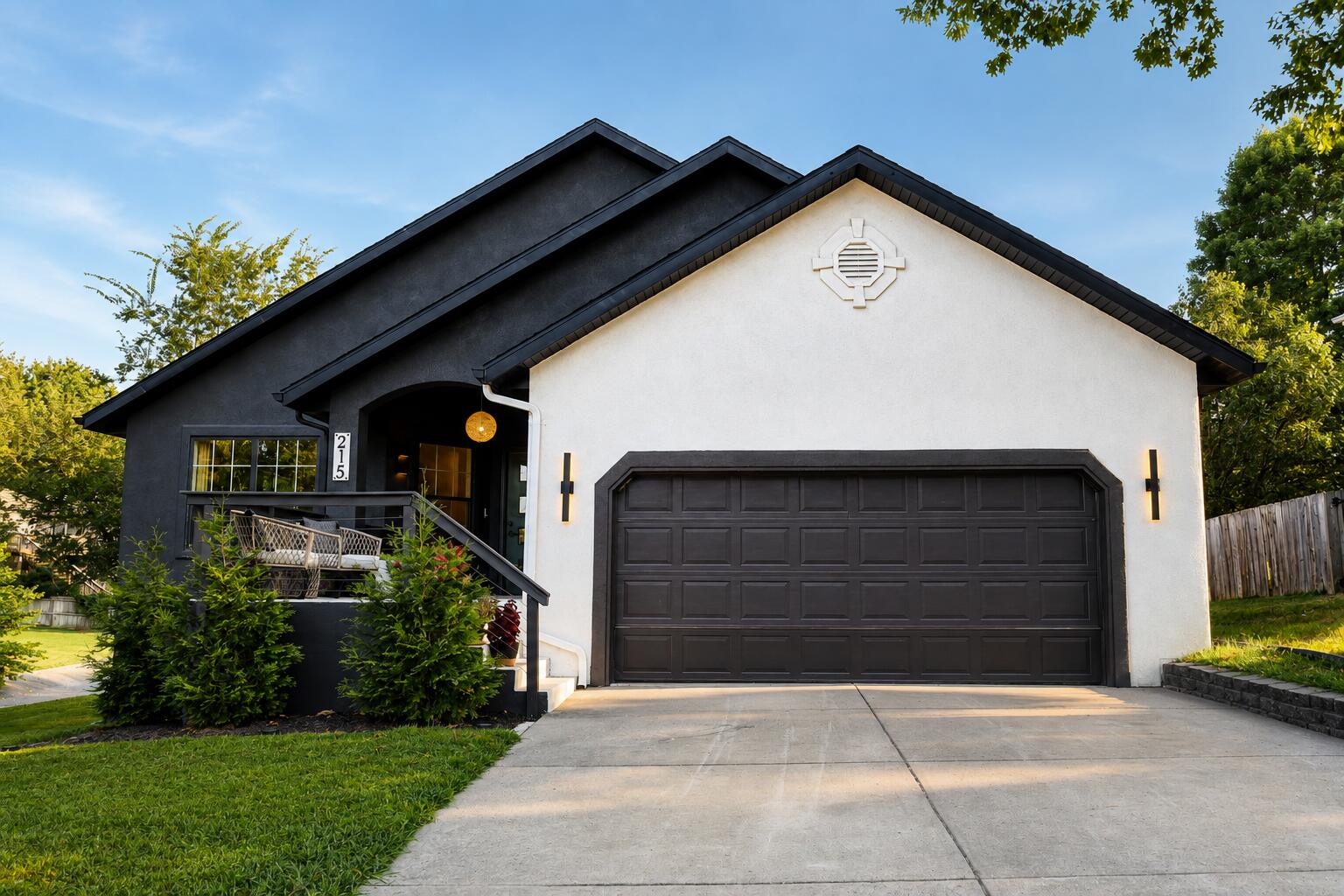 215 W Pine Hill 1