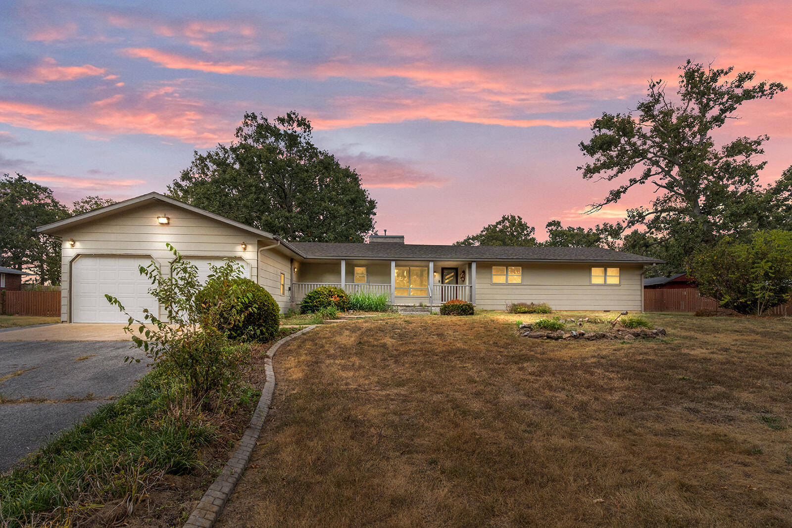 521 E Fremont