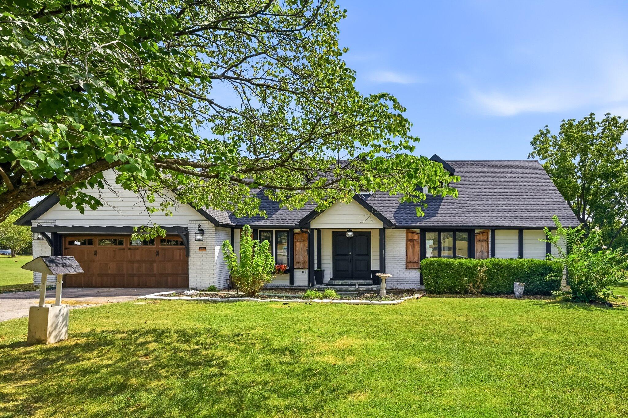 3108 W Bridlewood 1