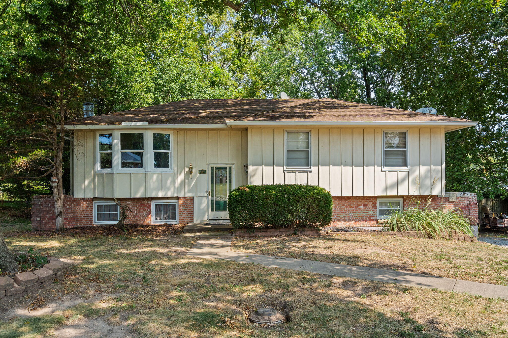 137 E Ritter 1