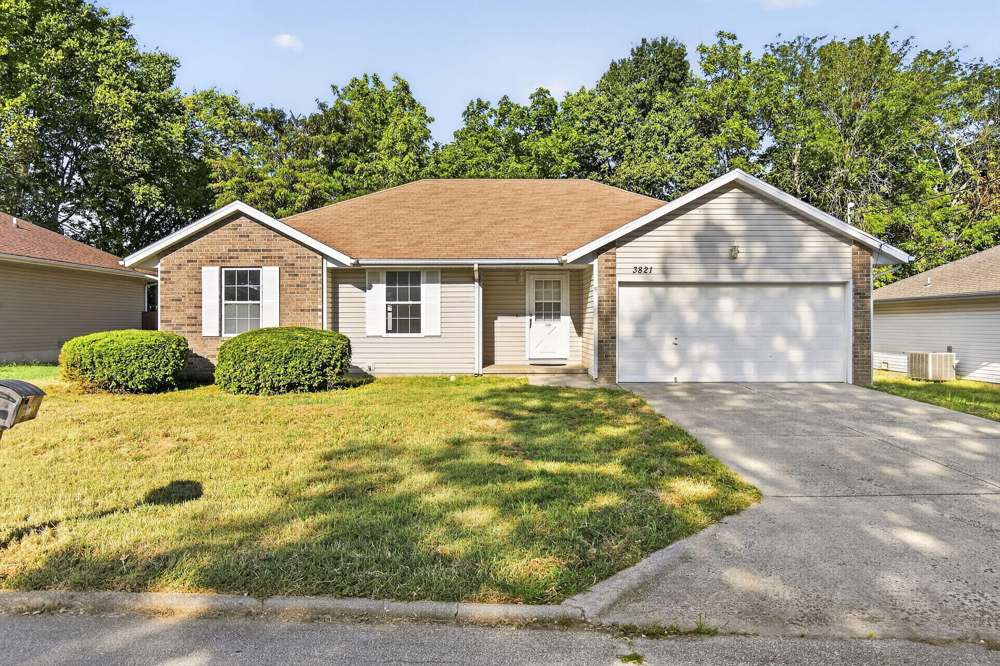 3821 S Leawood 1