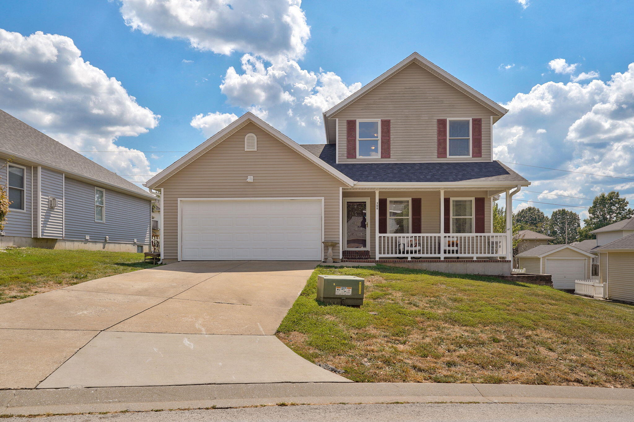 708 E Saint Charles 1