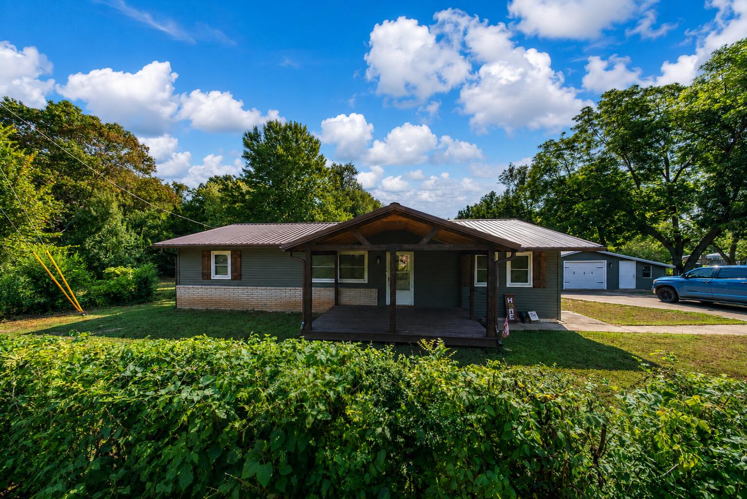 125 N Birch