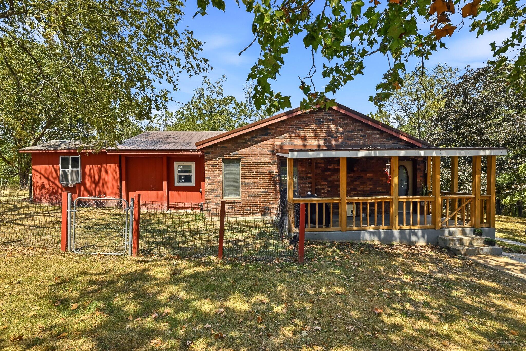 5787 Highway 63 Houston