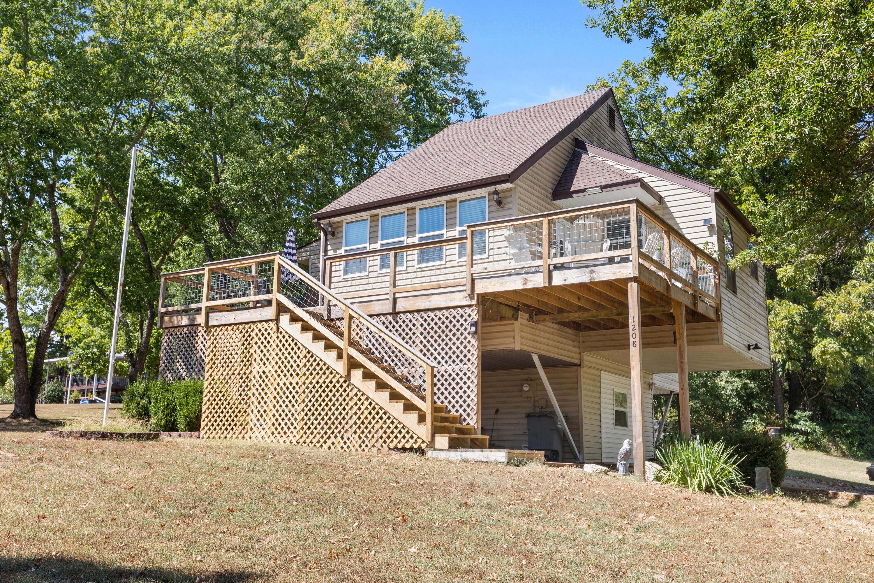 1208 Bear Den