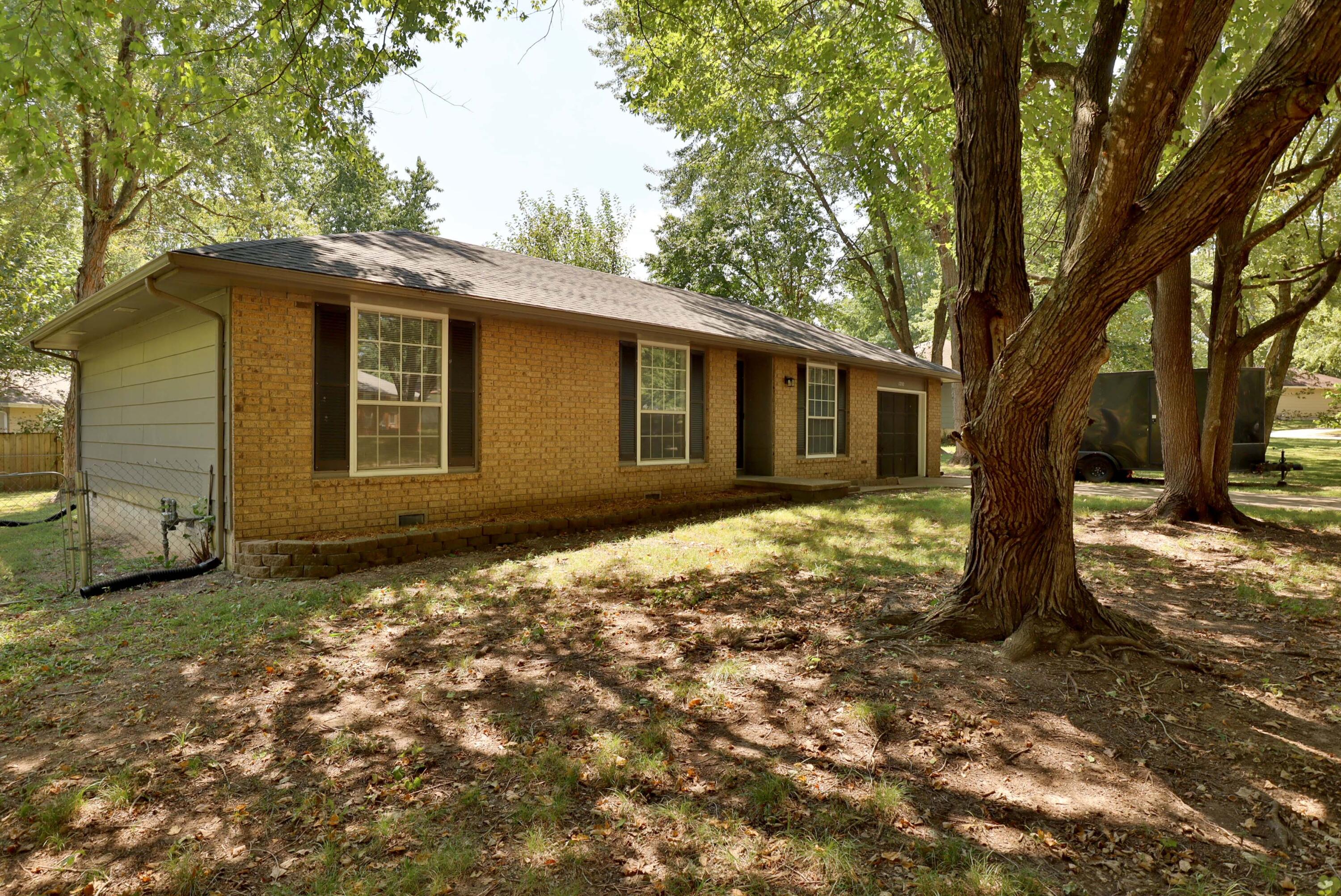 1202 E Wildwood 1
