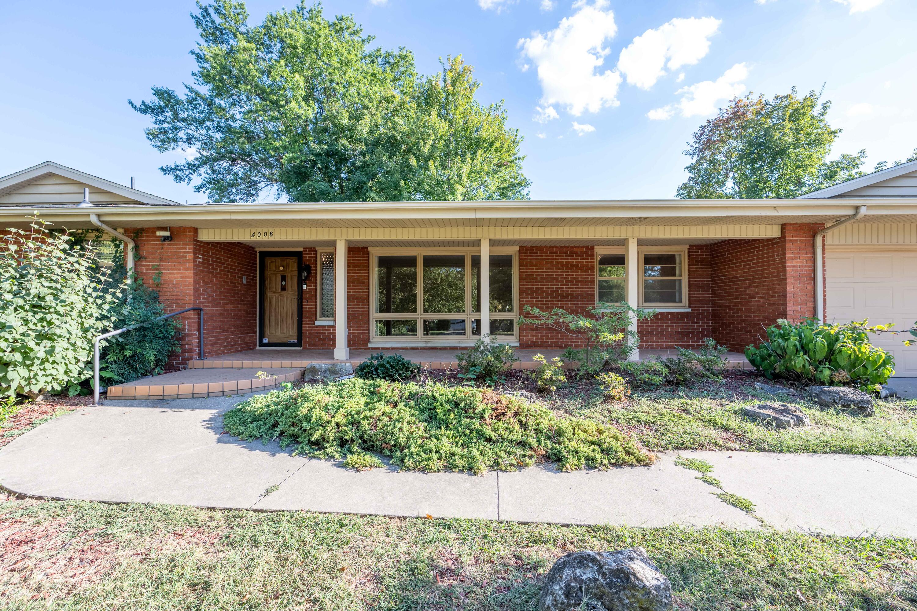 4008 W Grimes 1