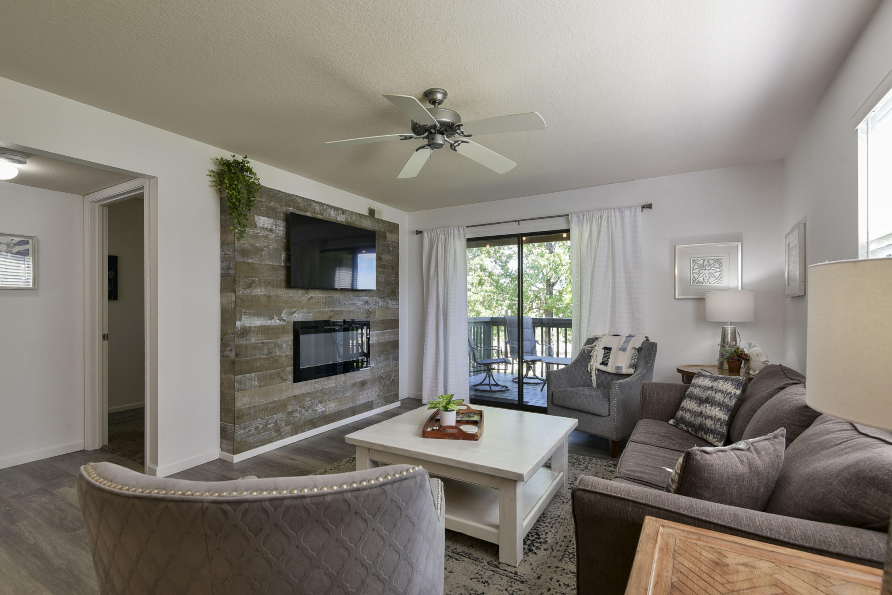 186 Bunker Ridge #Apt 8 1