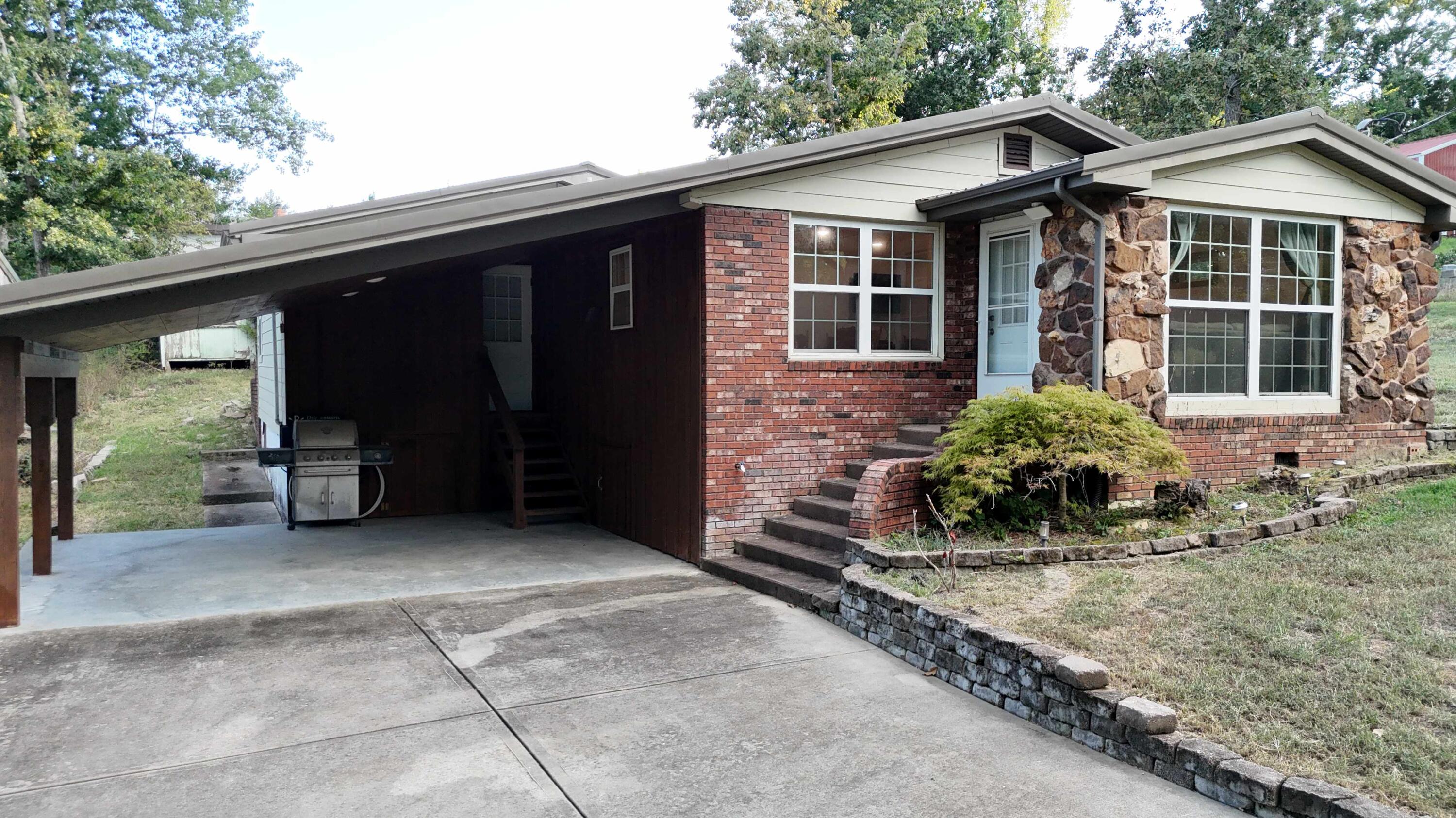 21865 Lake Road M-12