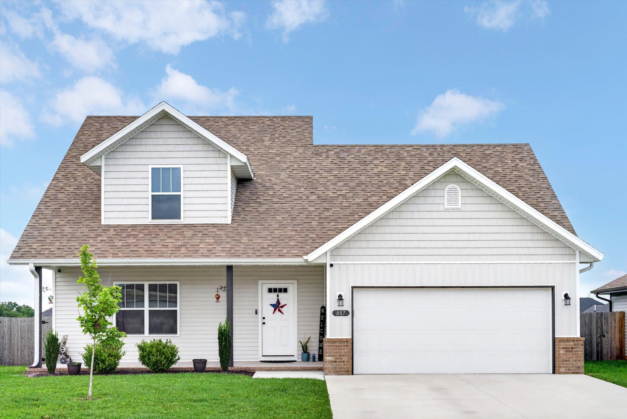 887 S Parkside 1