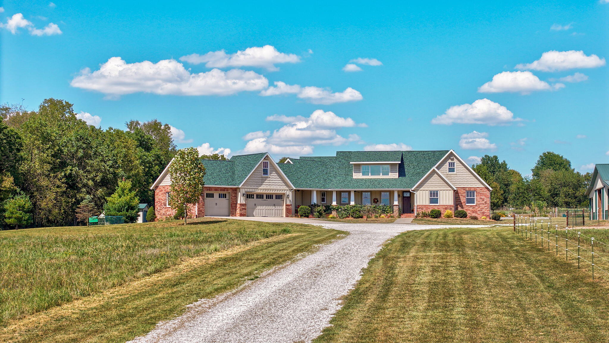 8689 W Farm Rd 194