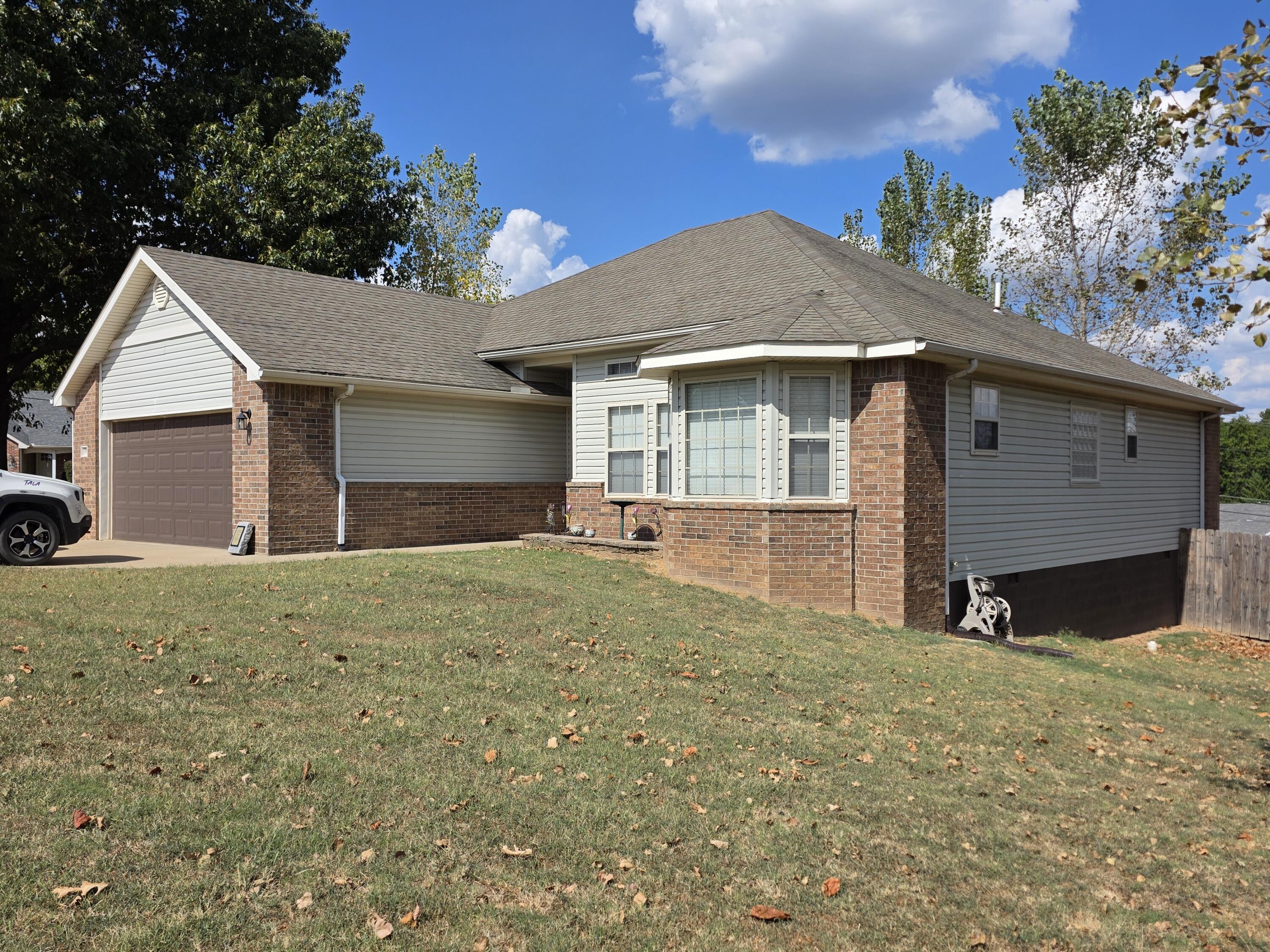 1704 Rosewood