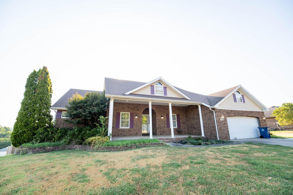 1301 Fox Ridge 1