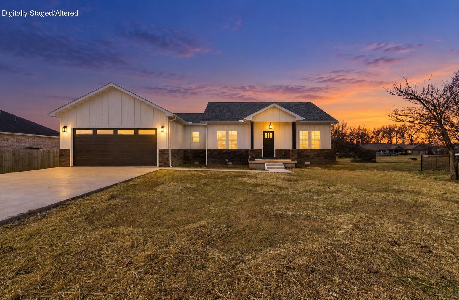 2707 Mayfield 1