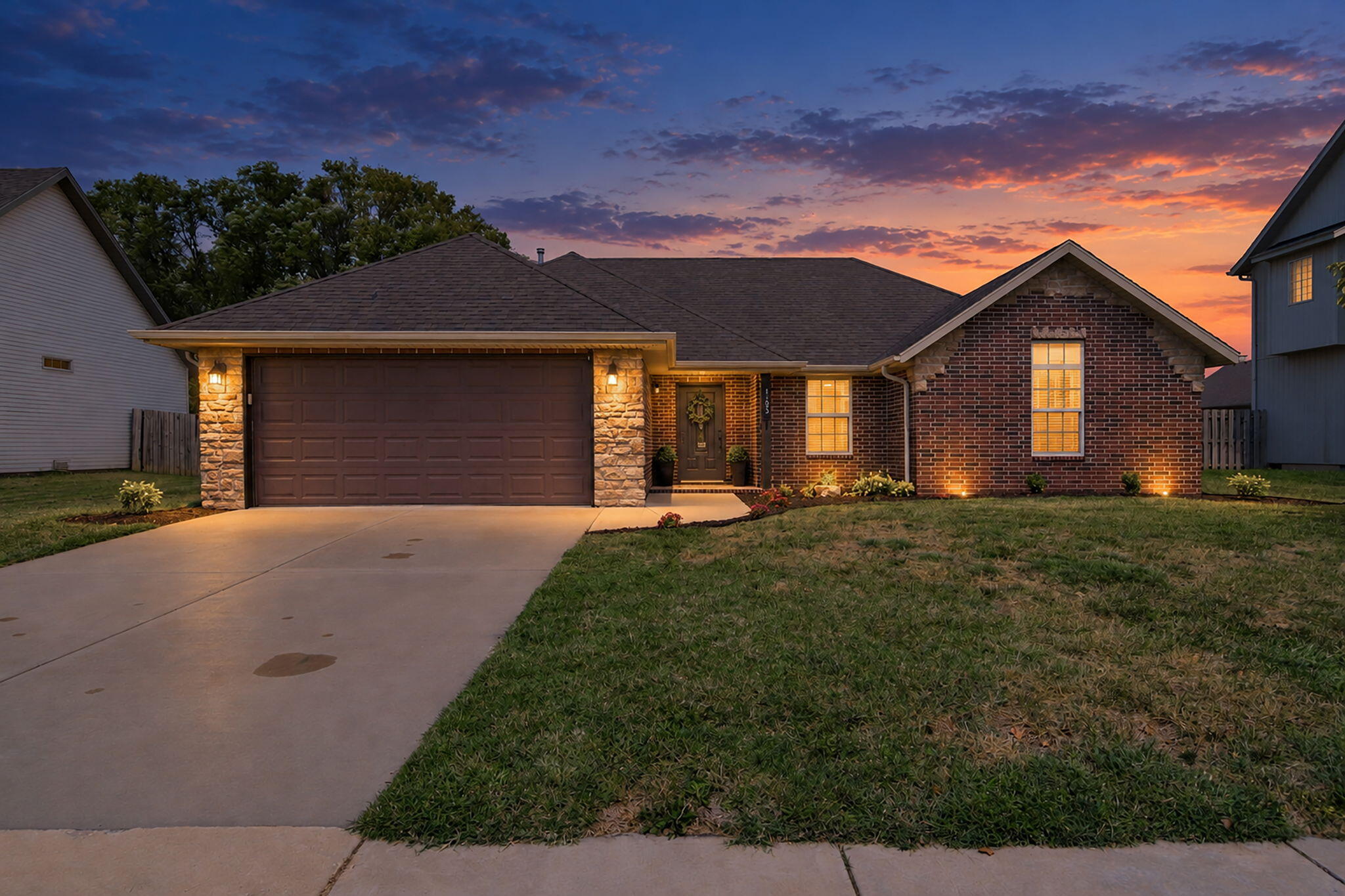 1103 E Cobblestone 1