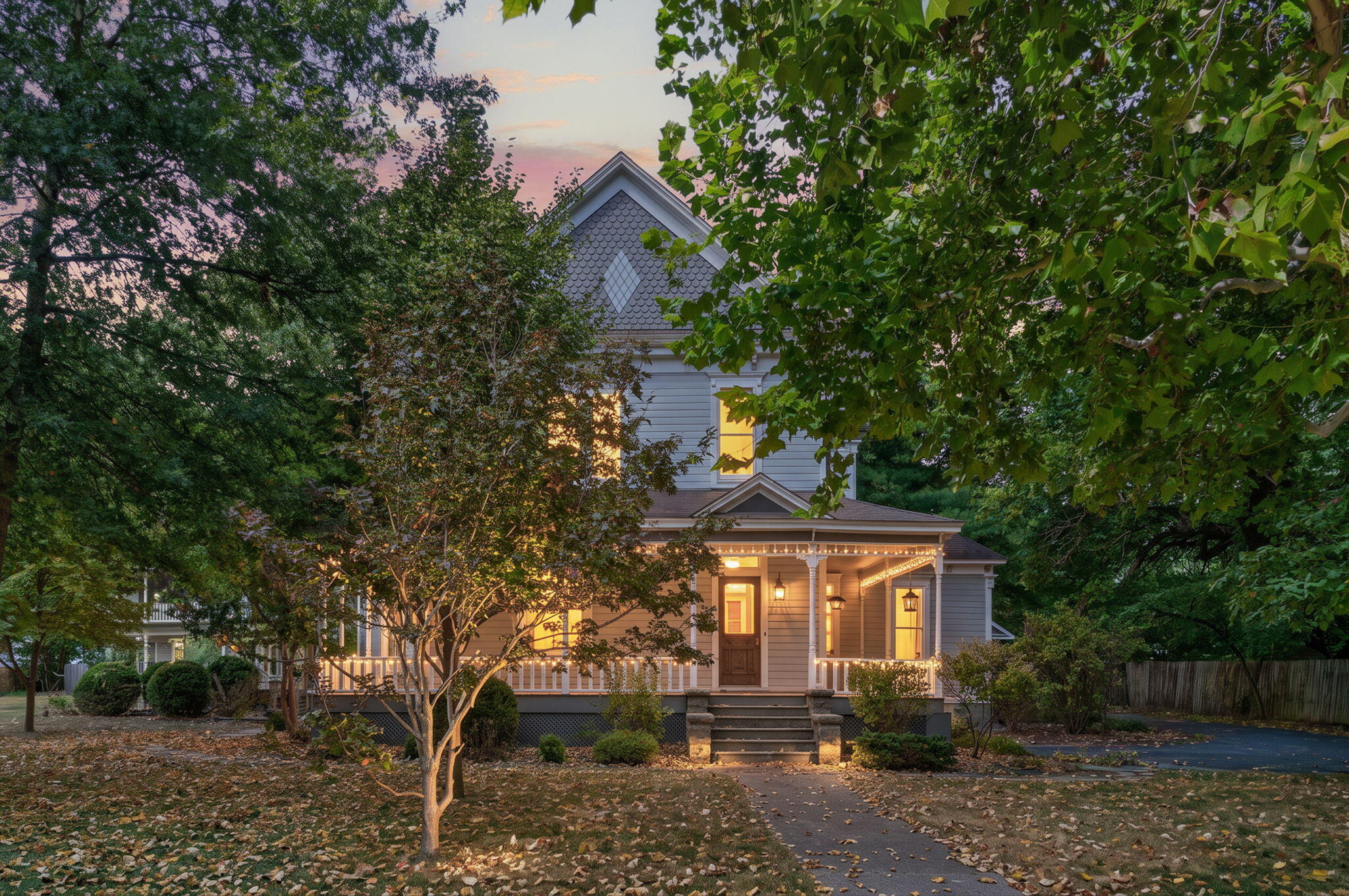 245 N Clay