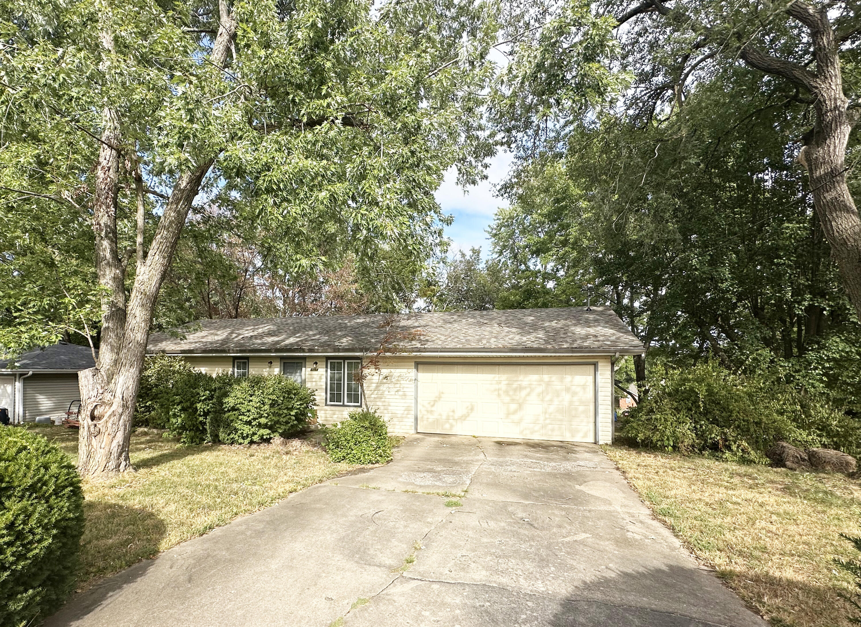 5758 S Kimbrough 1