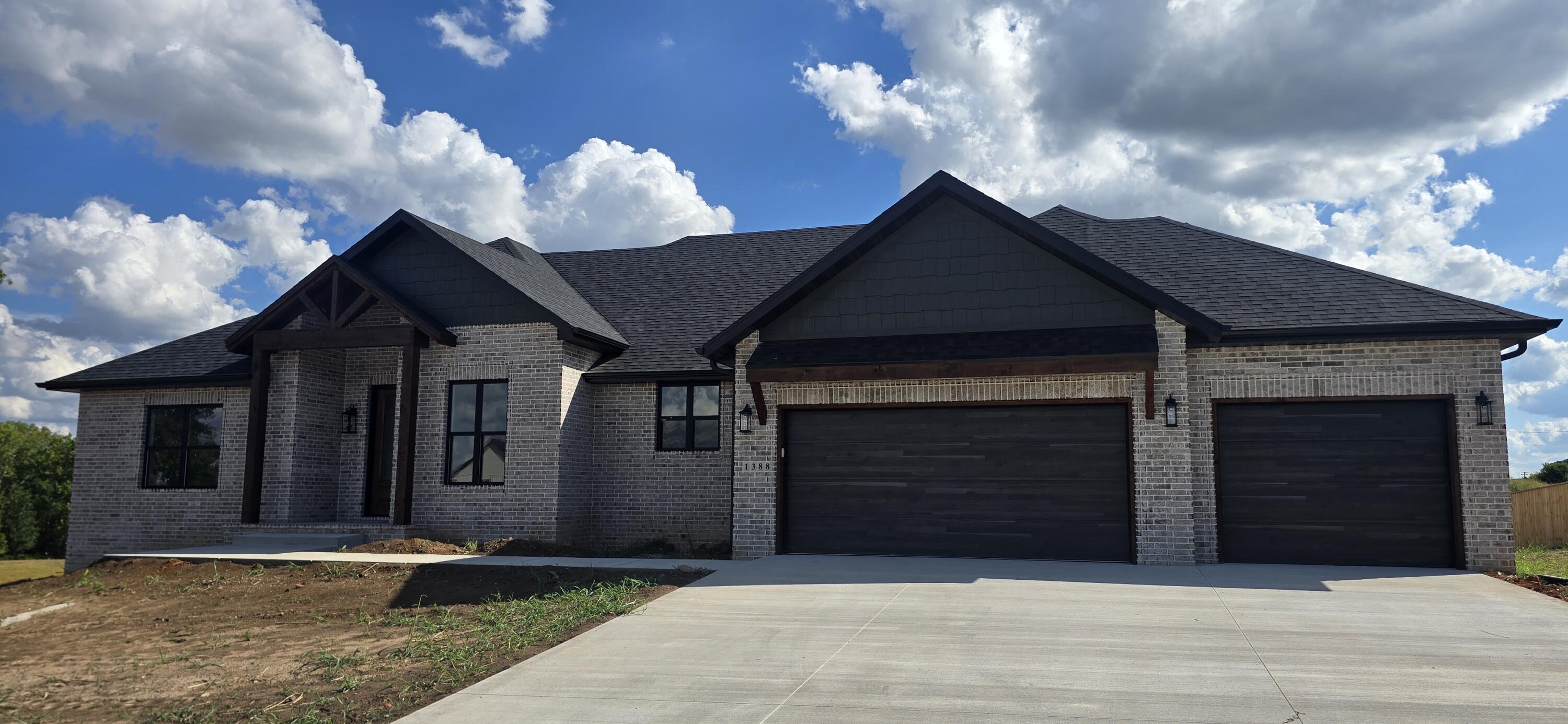 1388 E Walnut