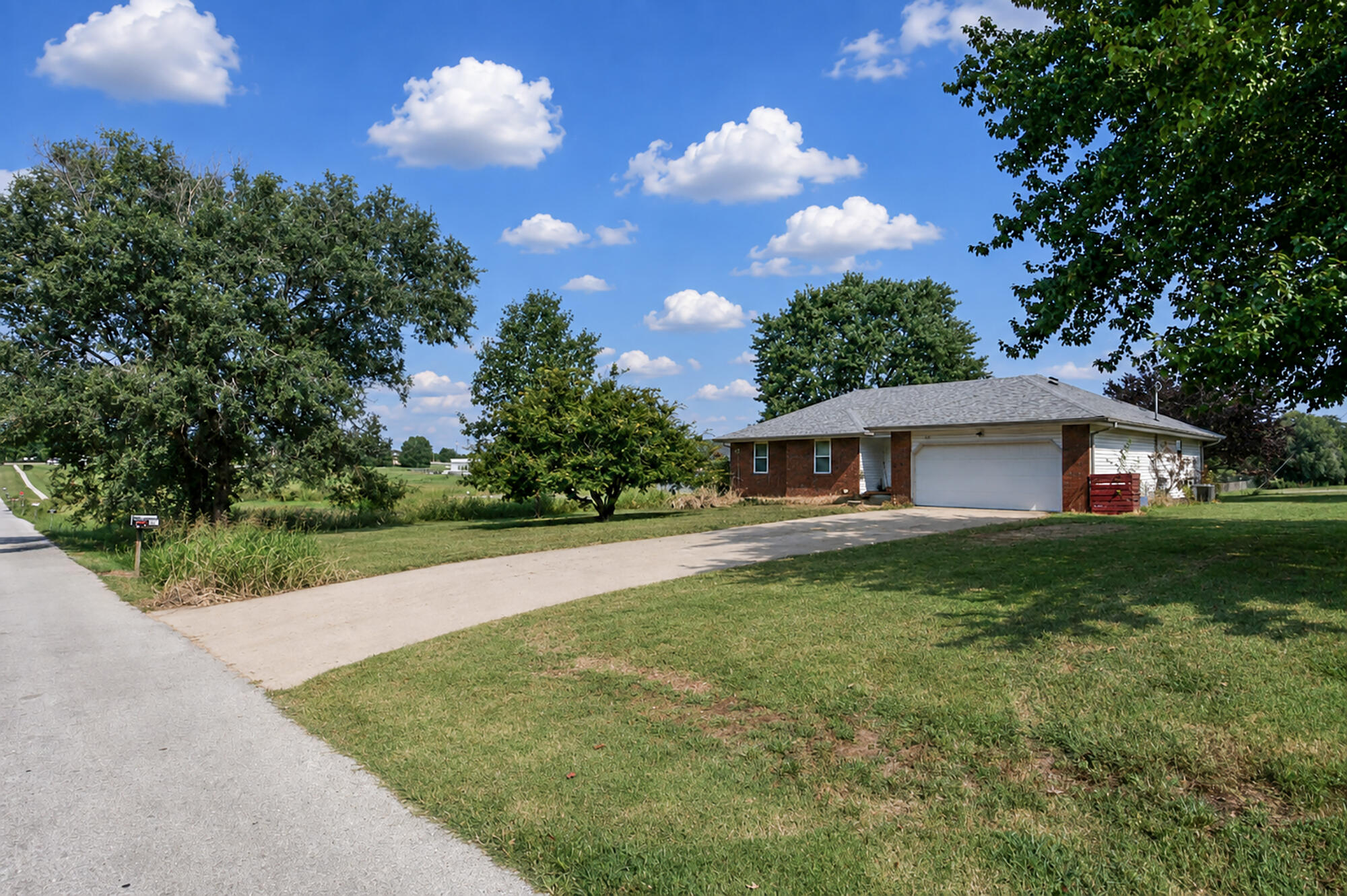 221 E New Melville 1